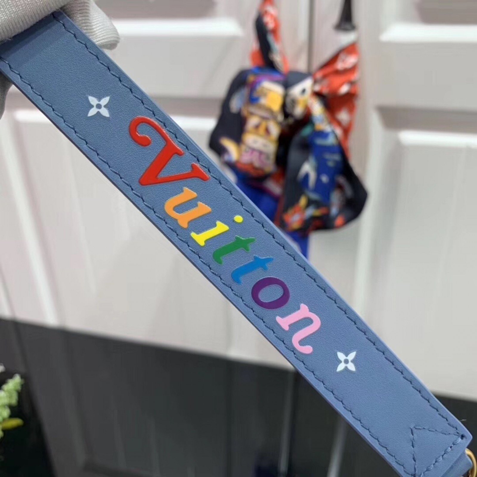 LV NEW WAVE ZIP POCHETTE M67538