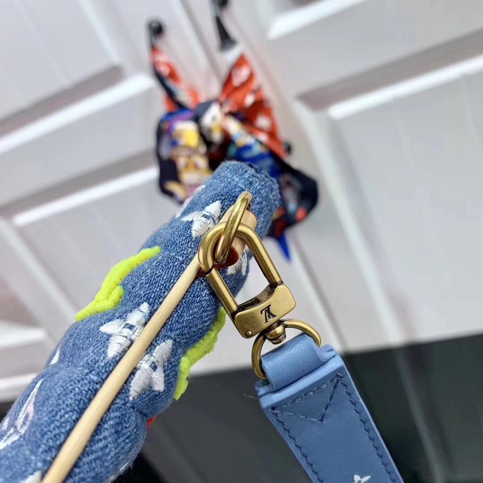 LV NEW WAVE ZIP POCHETTE M67538