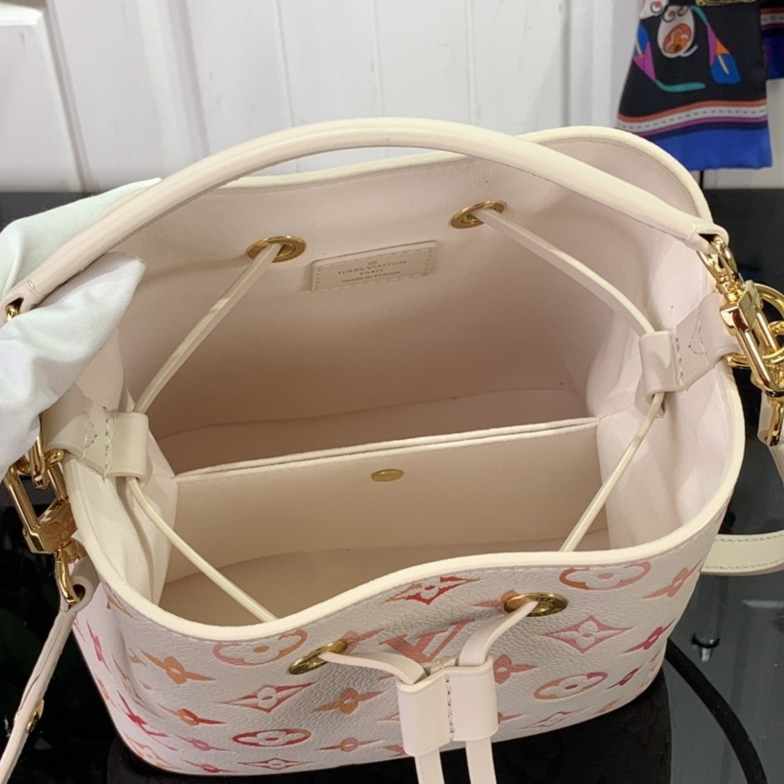 LV NÉONOÉ BB m24649