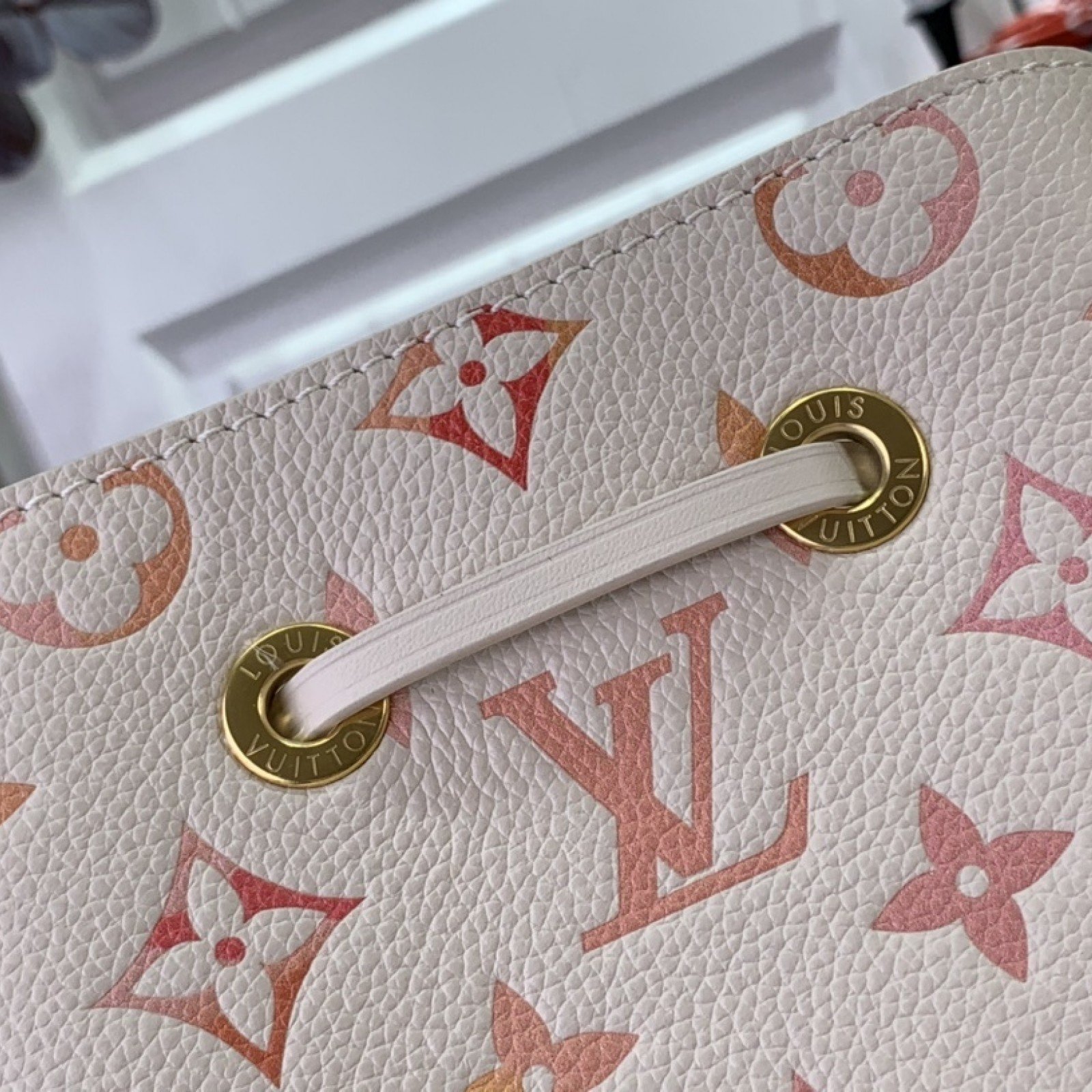 LV NÉONOÉ BB m24649