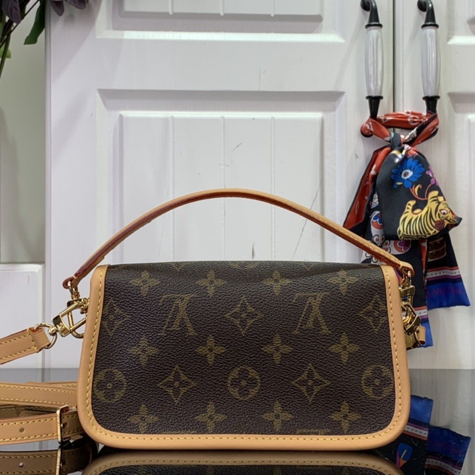 LV Nano Diane M83300