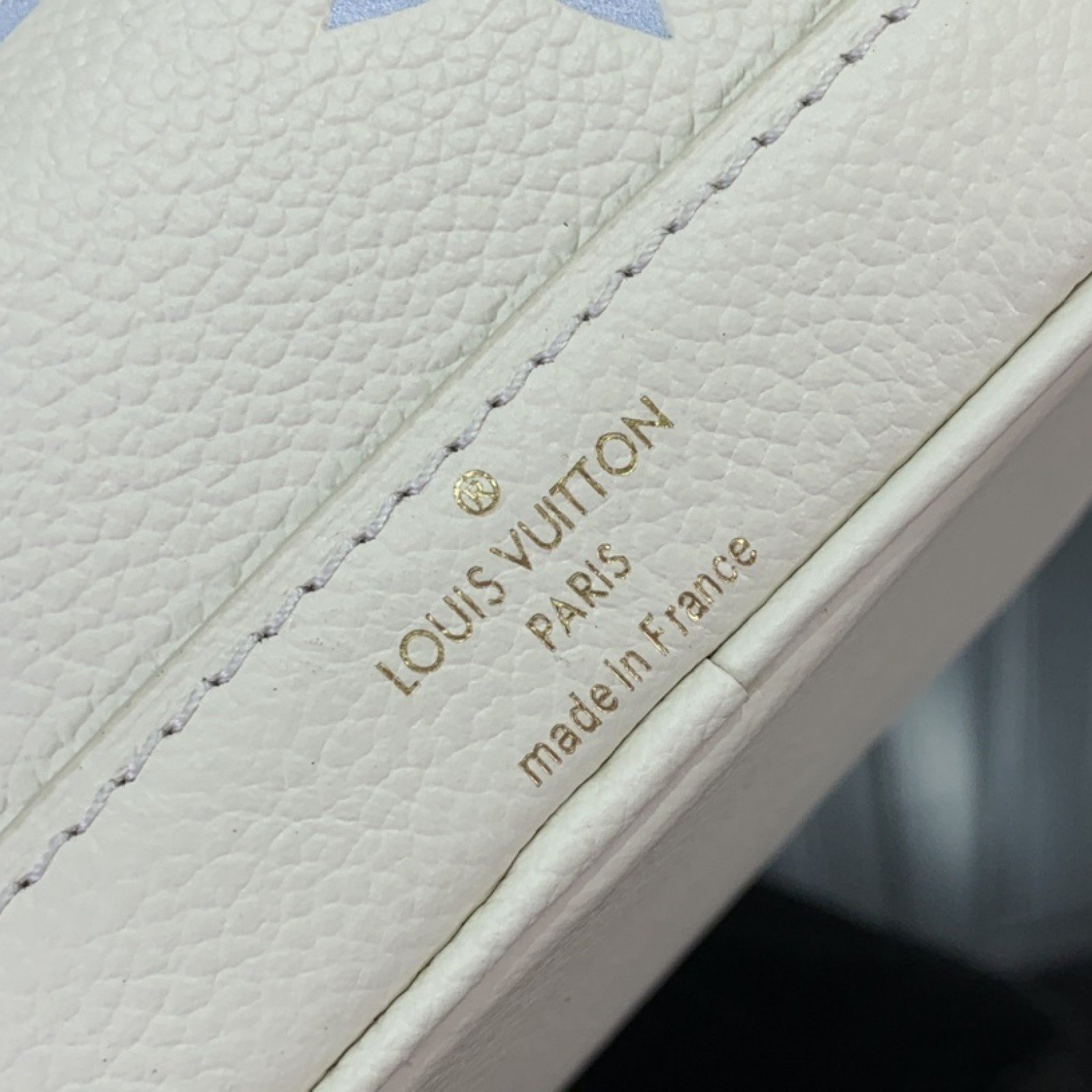 LV Nano Noé M82933