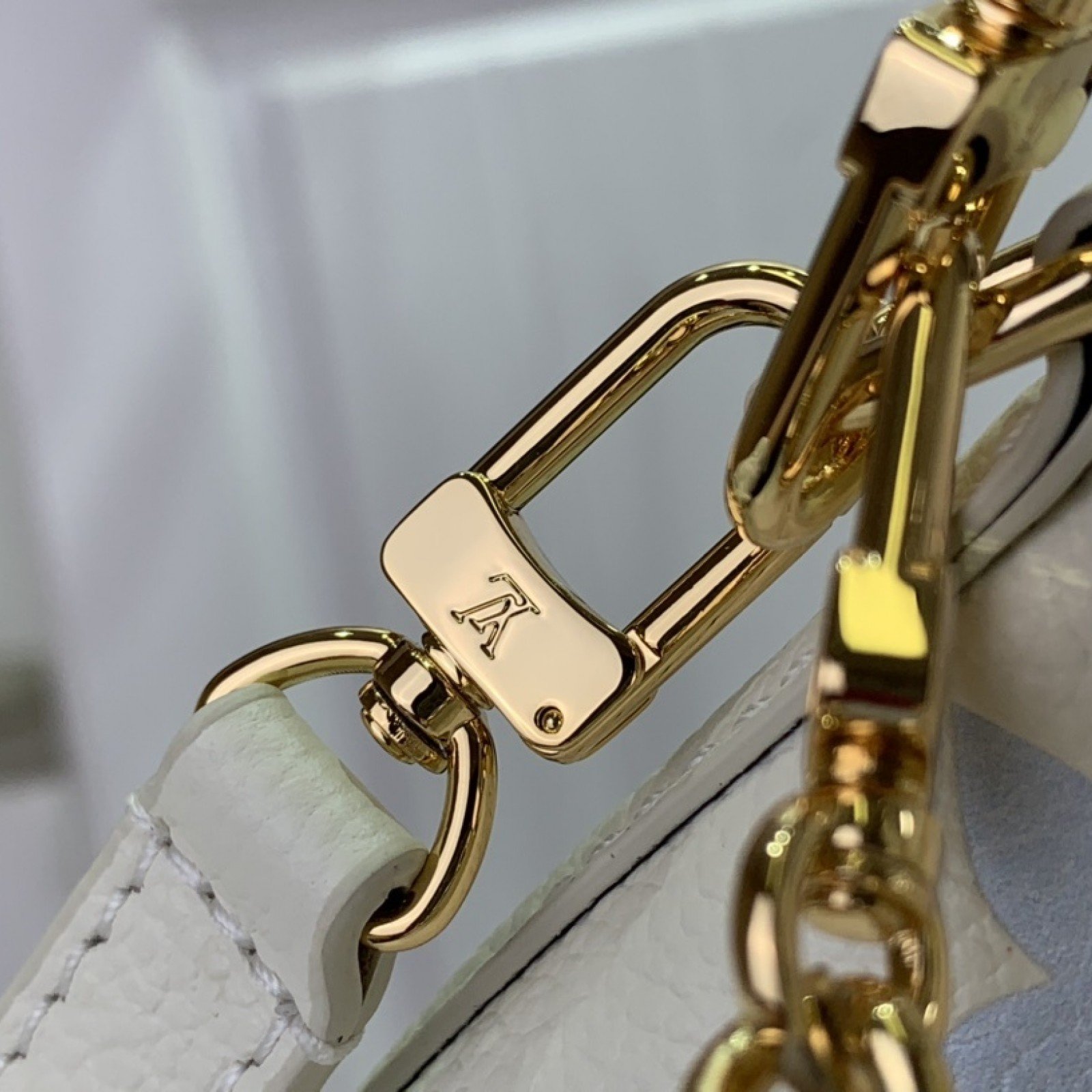 LV Nano Noé M82933