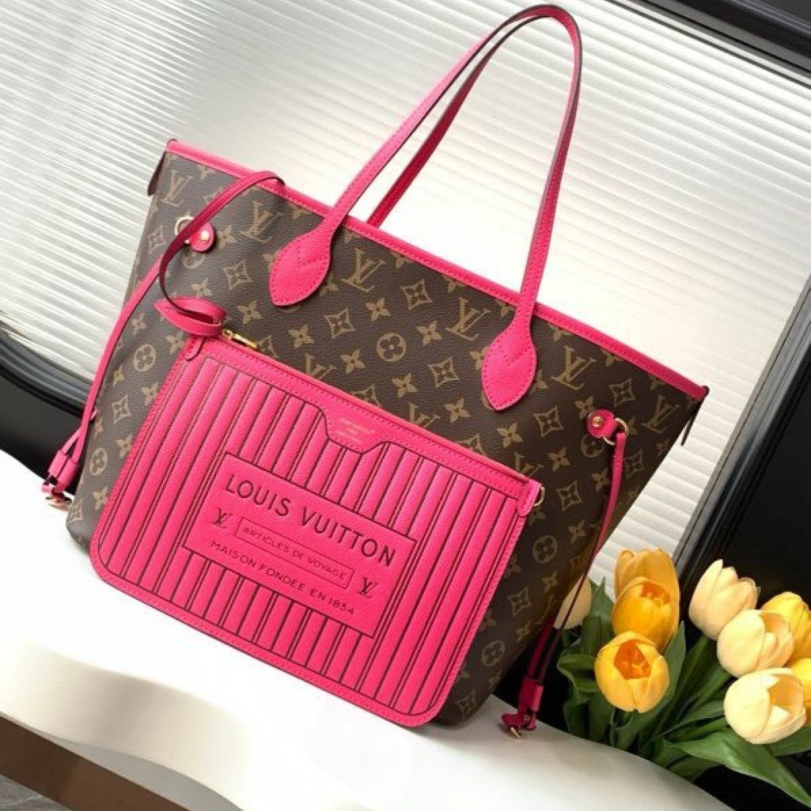 LV Neverfull 4106S