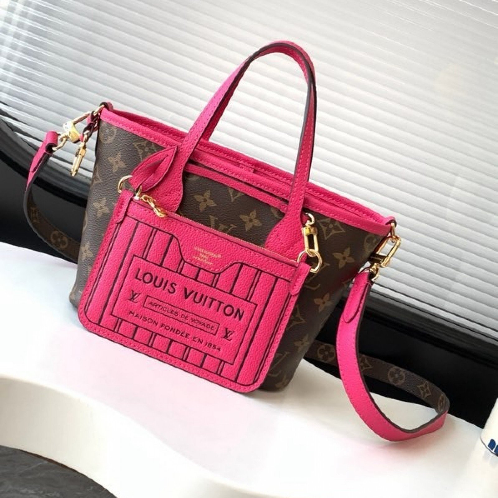 LV Neverfull 4106S