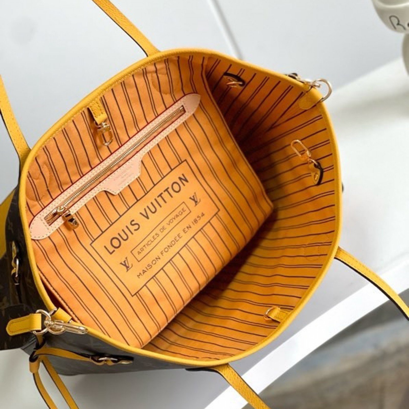 LV Neverfull 4106S