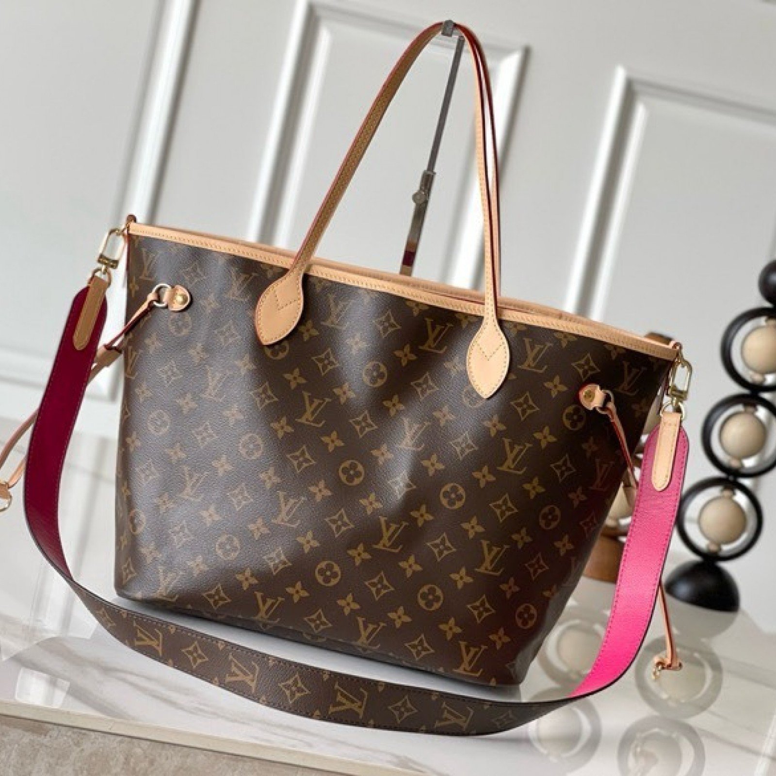 LV Neverfull 4106S