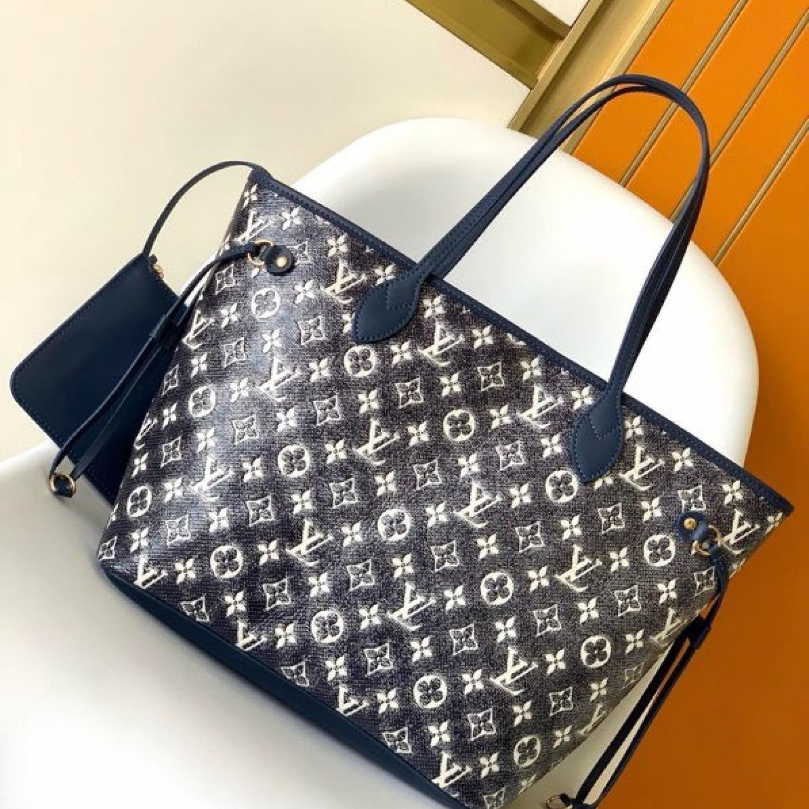 LV Neverfull 4106S