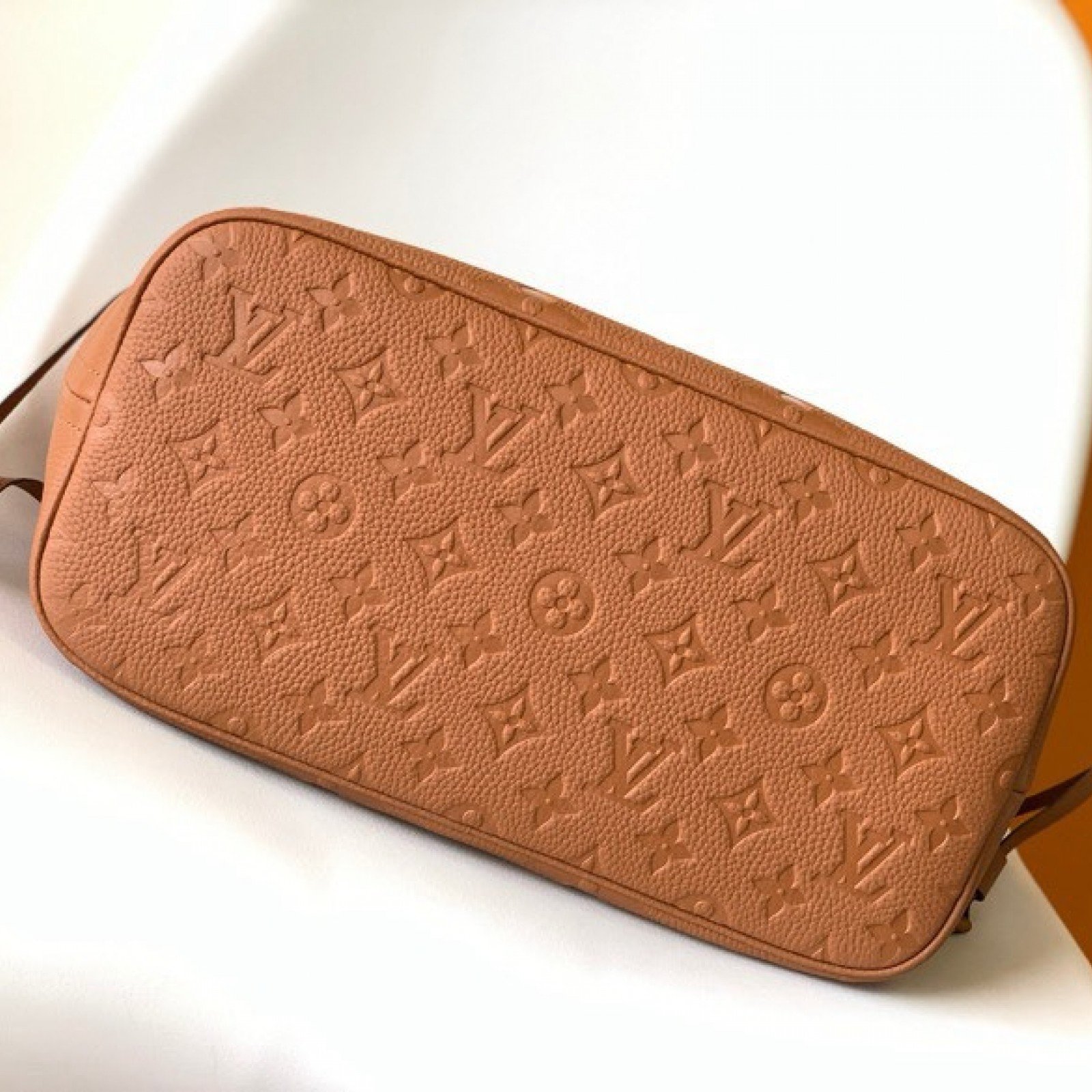 LV Neverfull 4106S