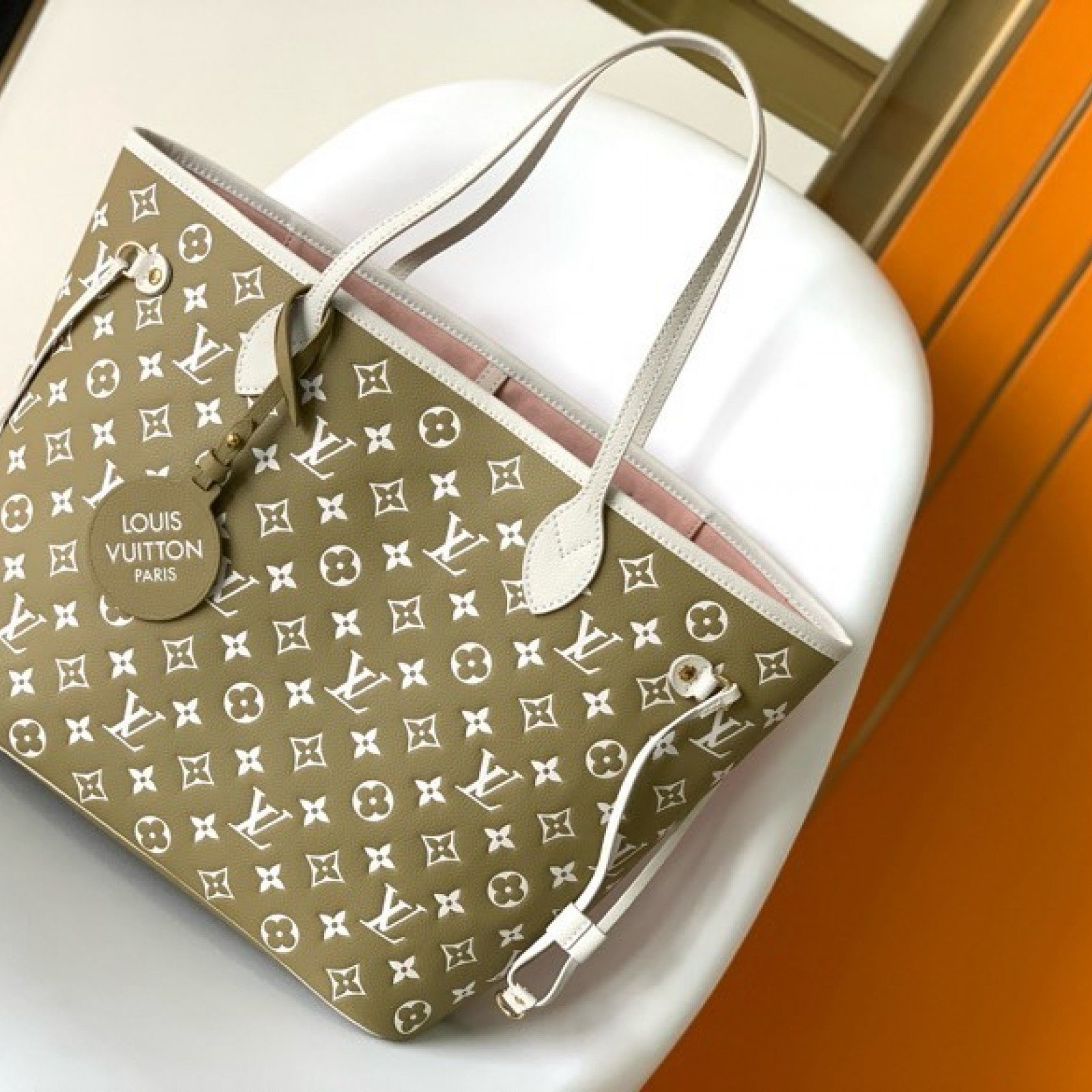 LV Neverfull 4106S