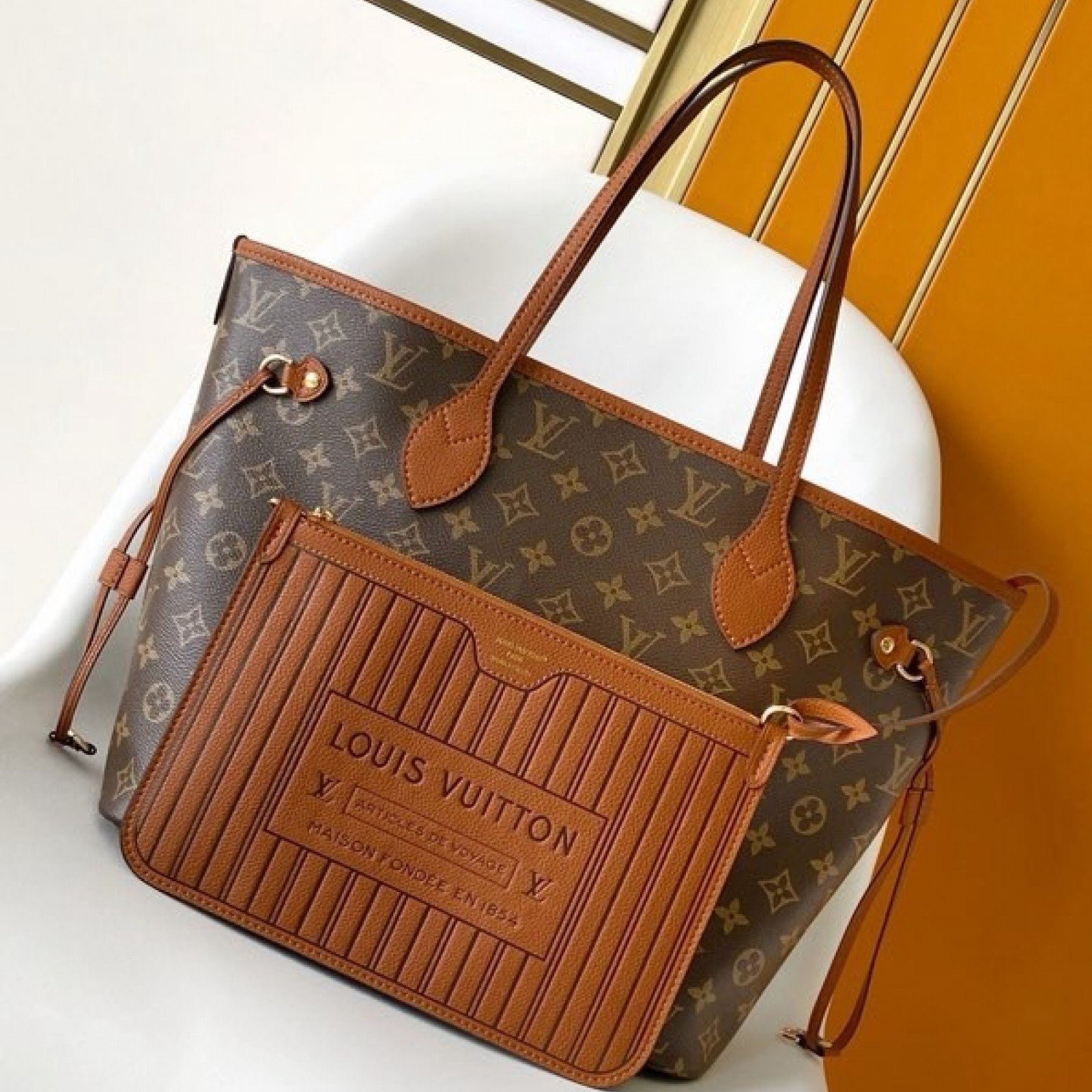 LV Neverfull 4106S