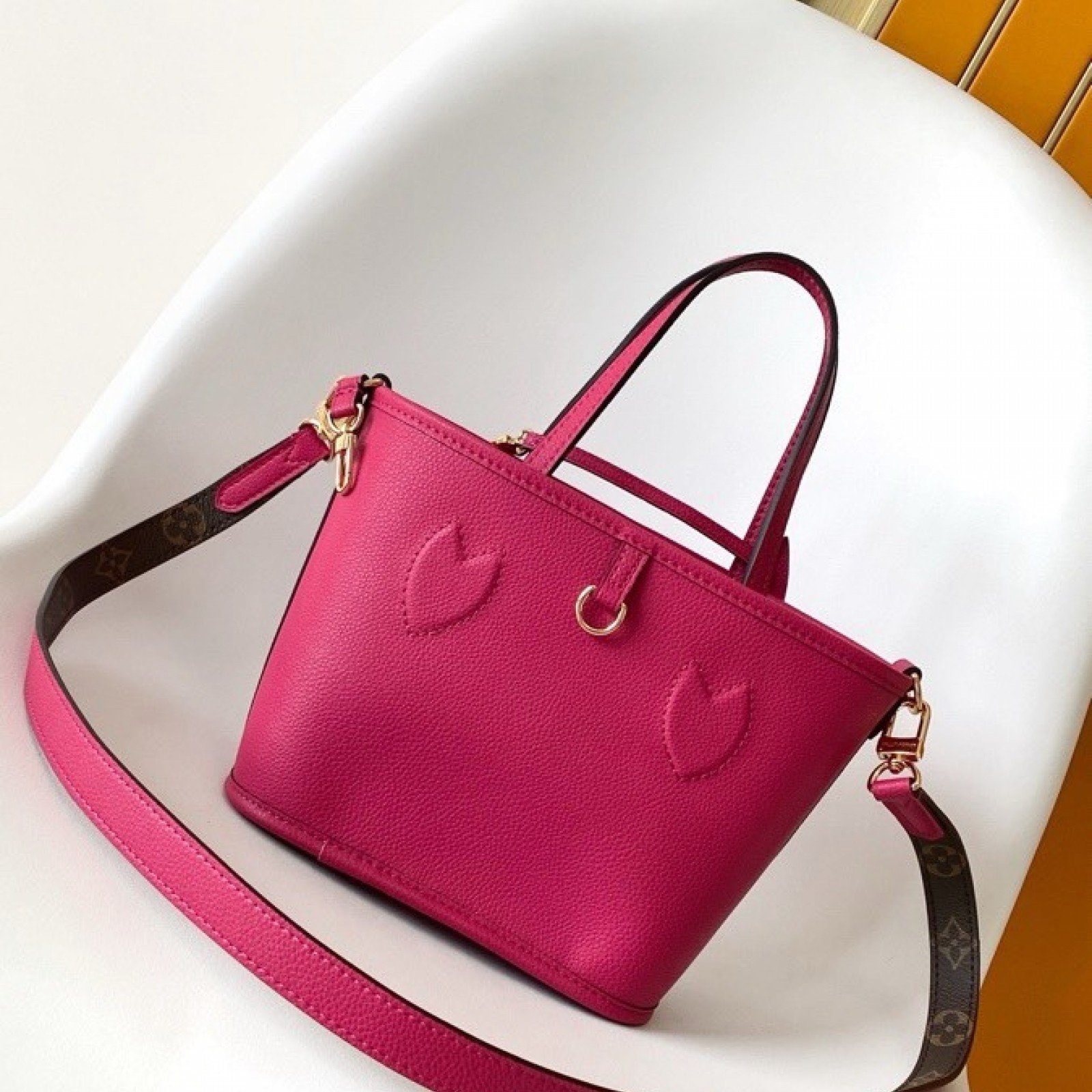 LV Neverfull 4106S