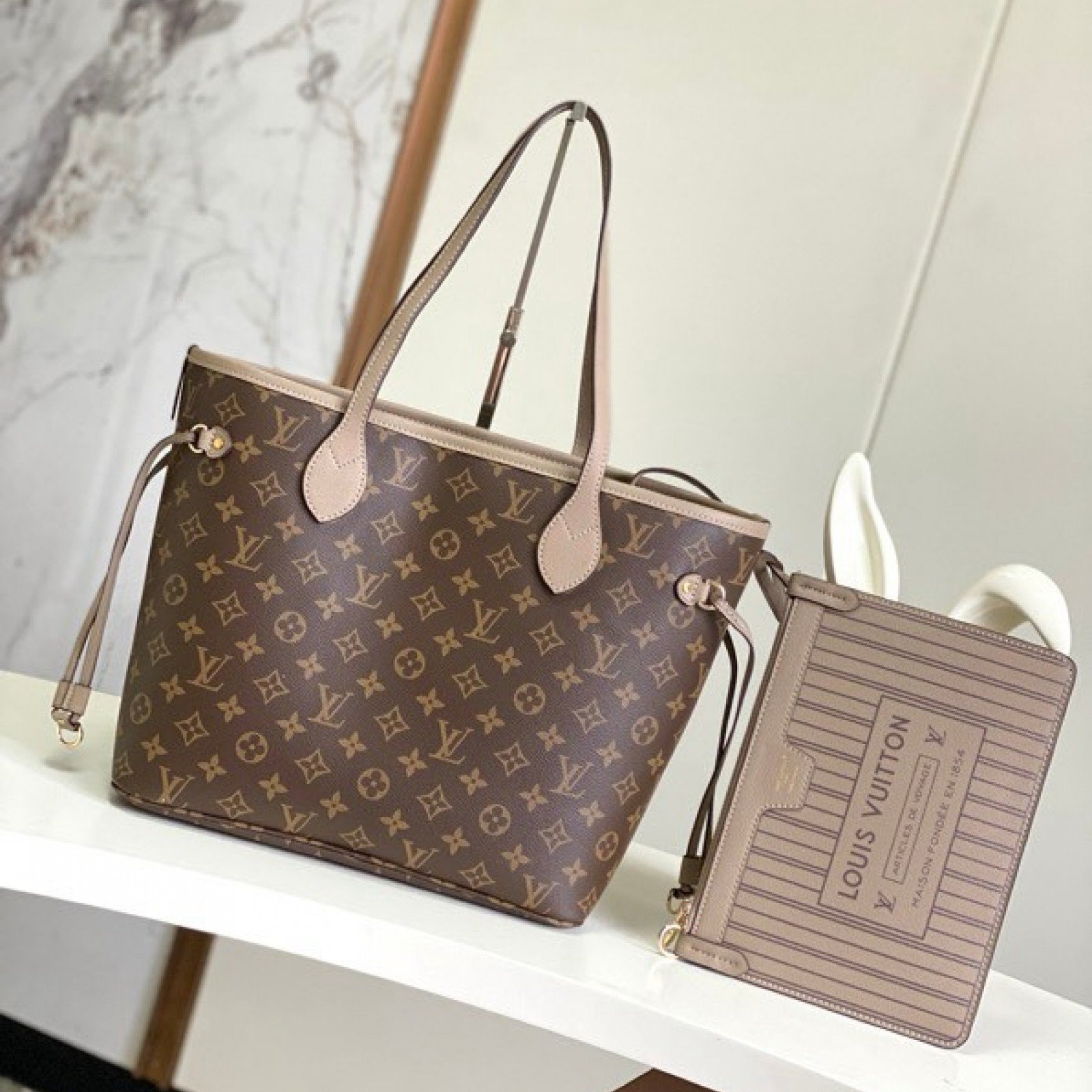LV Neverfull 4106S