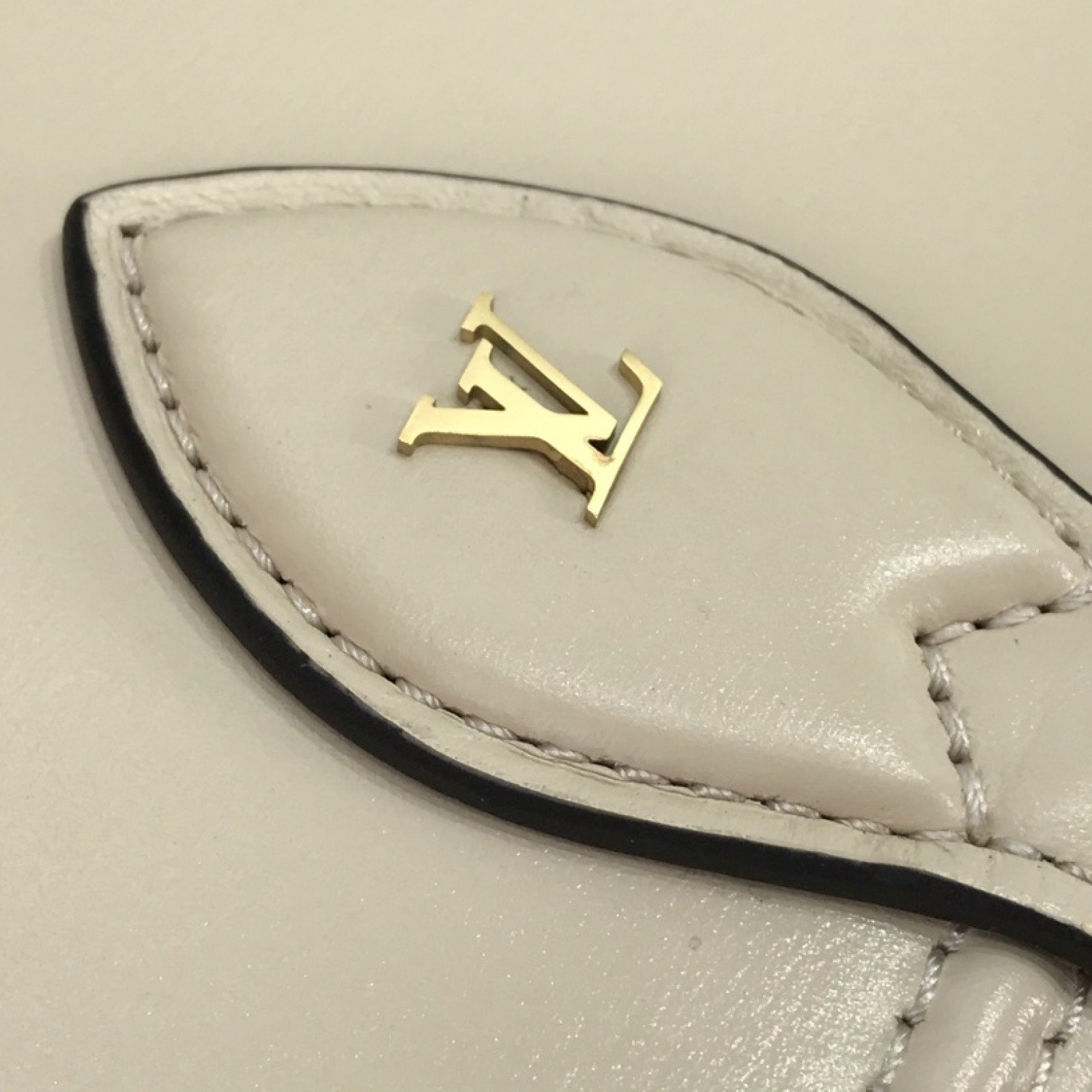 LV OFFICIER M69841