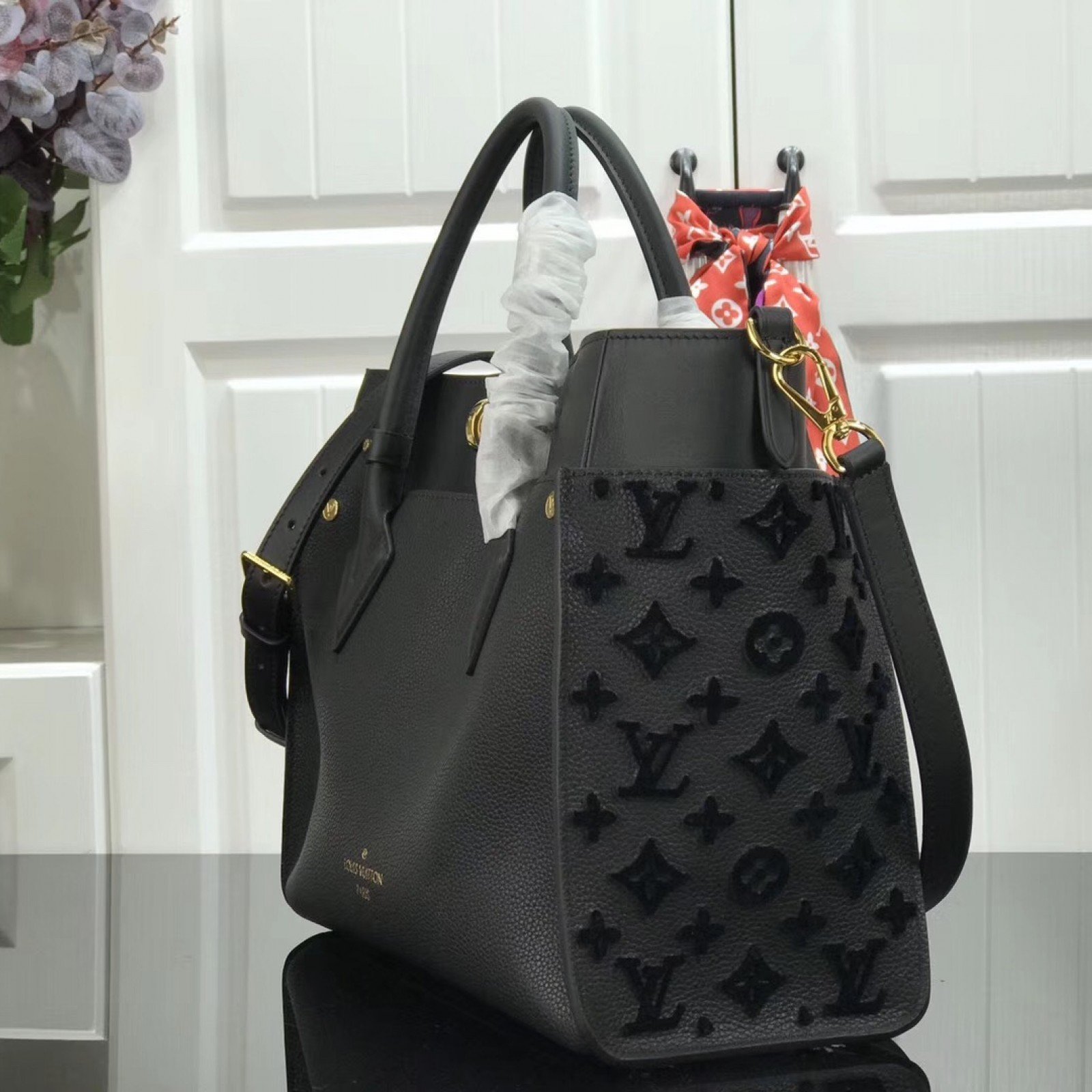 LV ON MY SIDE M53826