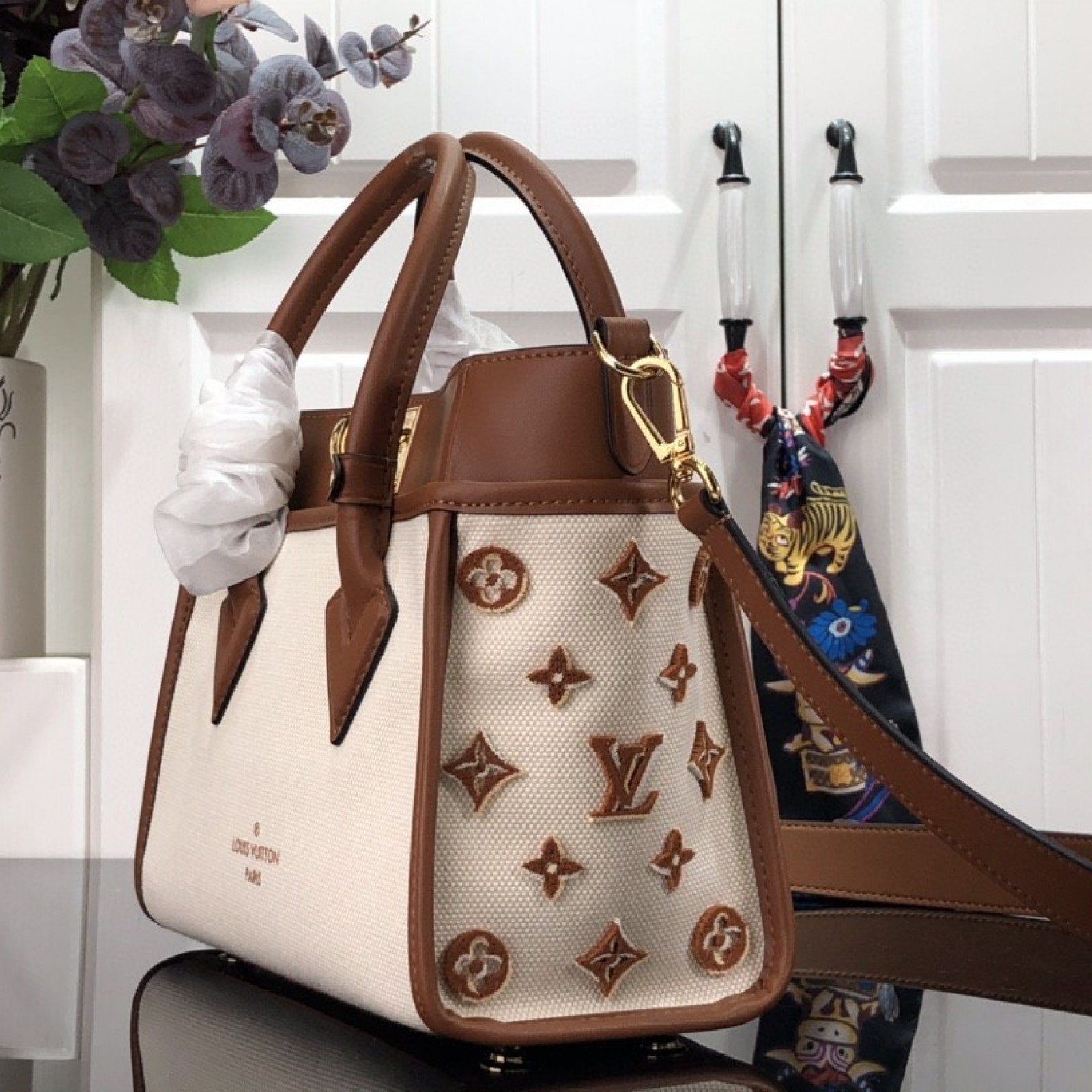 LV ON MY SIDE PM M59905