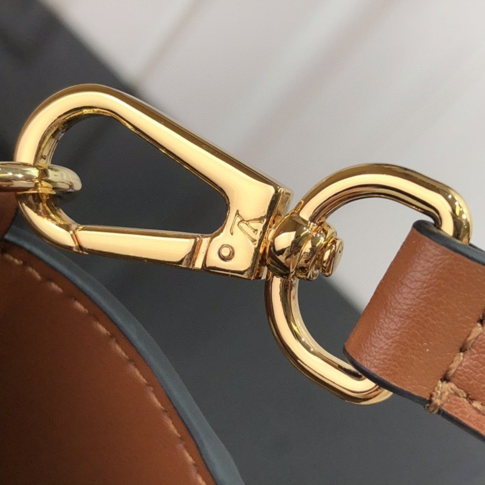 LV ON MY SIDE PM M59905