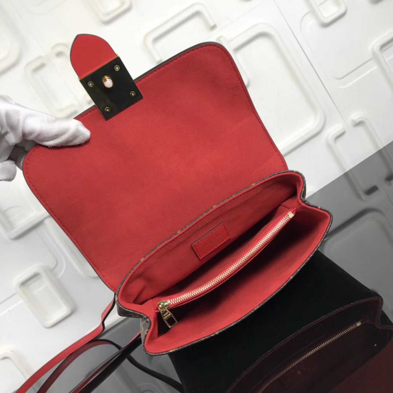 LV ONE HANDLE FLAP BAG M43129