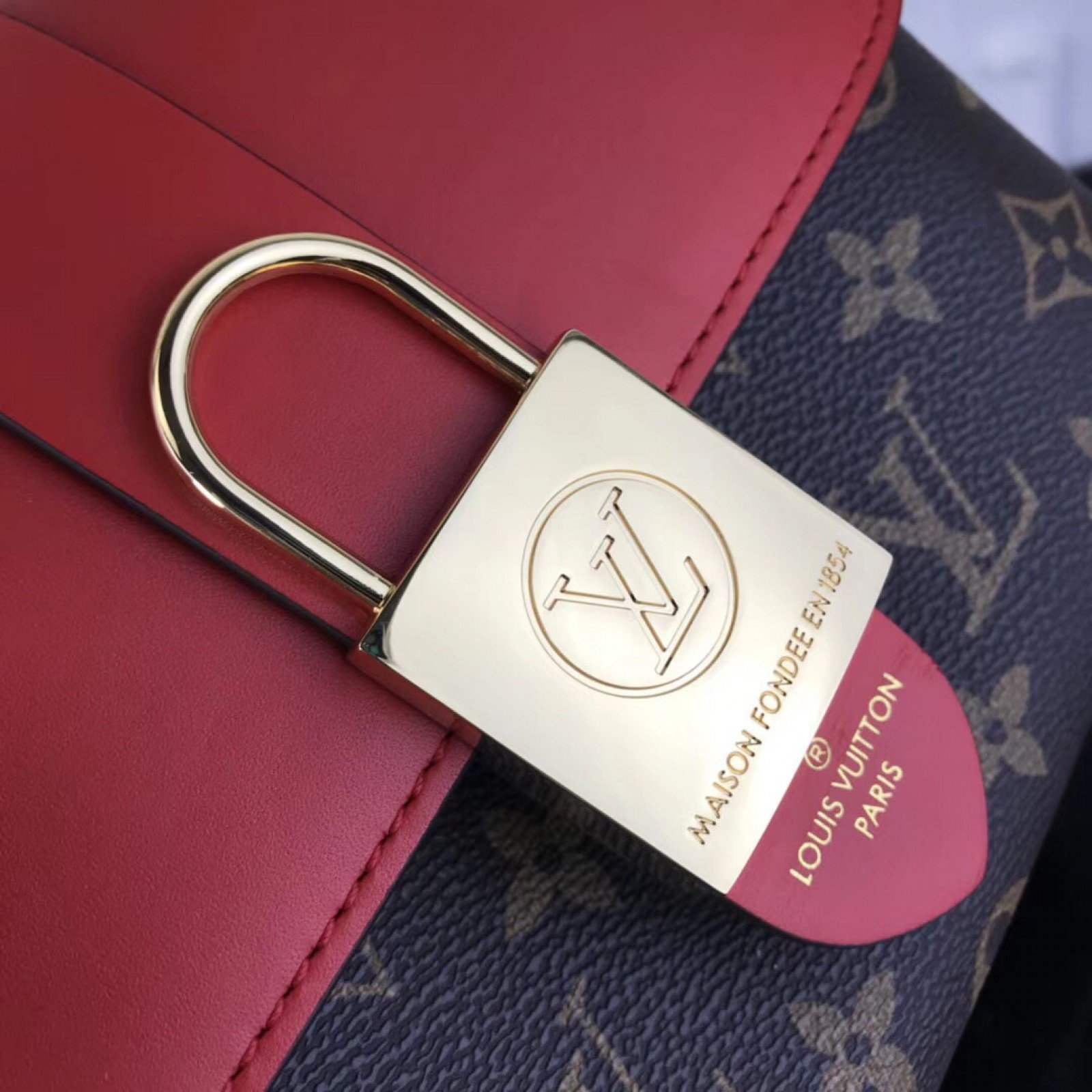 LV ONE HANDLE FLAP BAG M43129