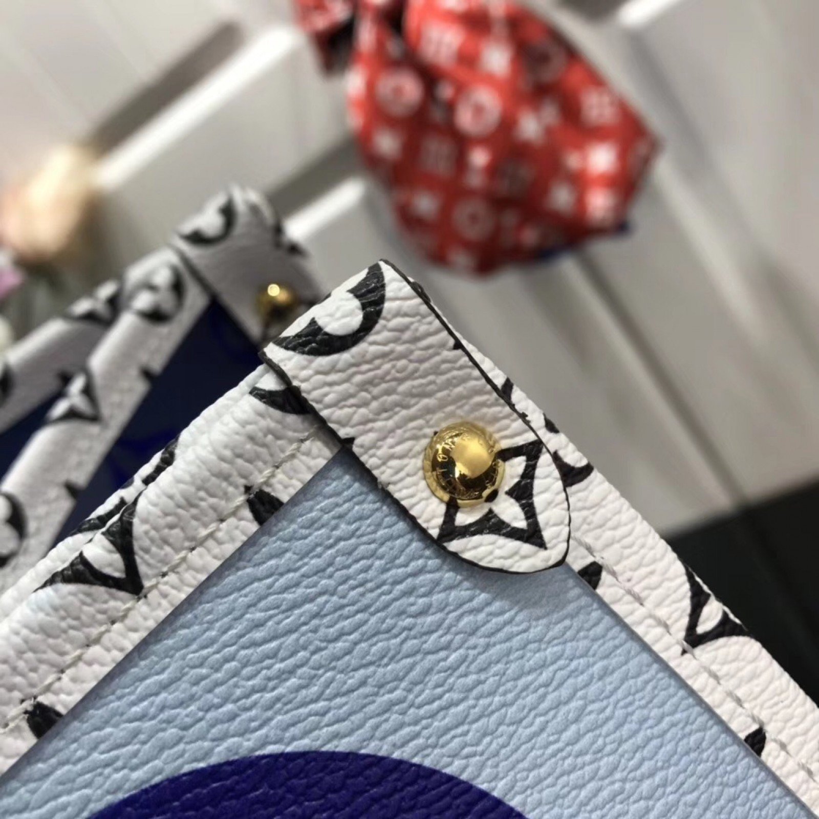 LV ONTHEGO BAG M44570LS