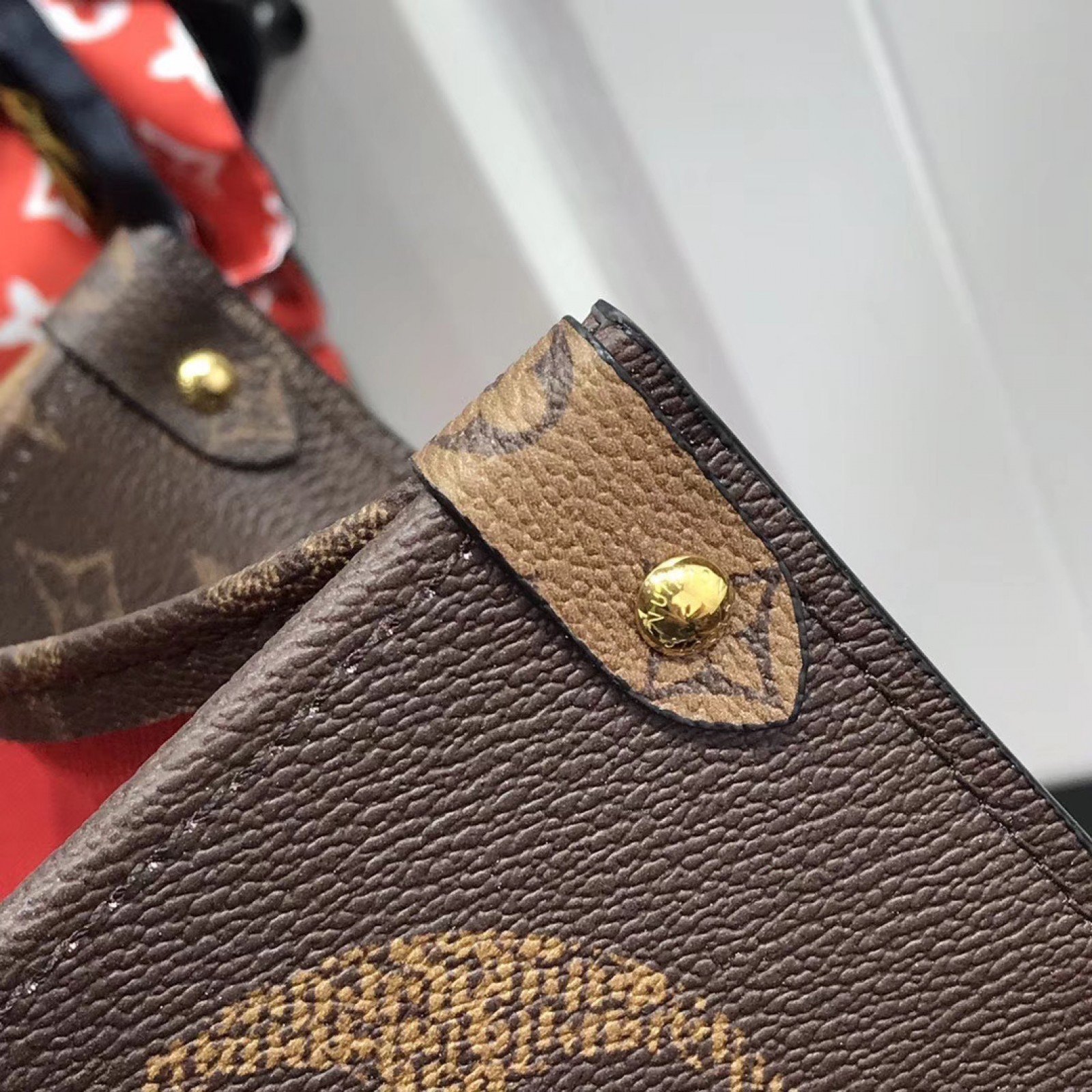 LV ONTHEGO BAG M44576