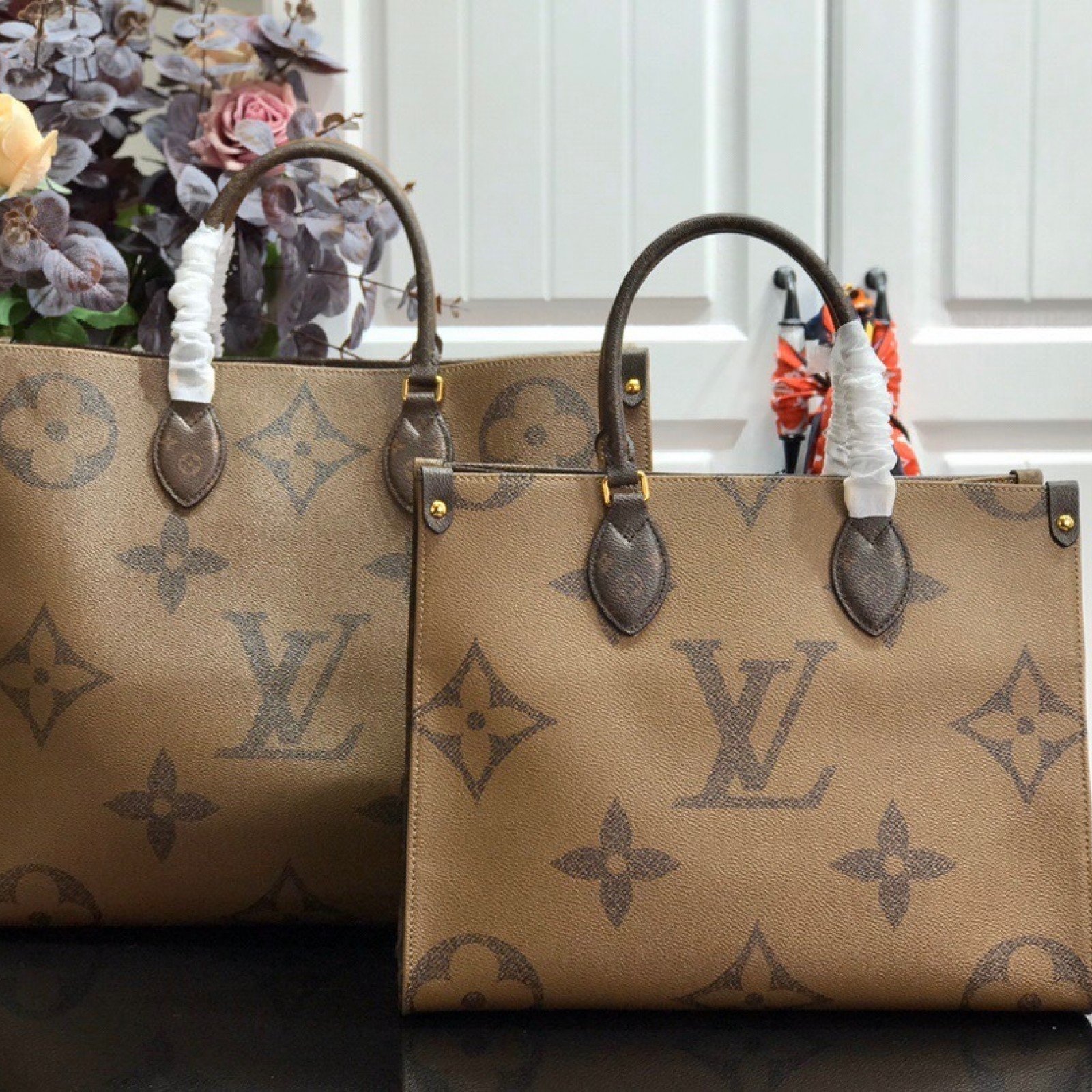 LV ONTHEGO BAG M44576