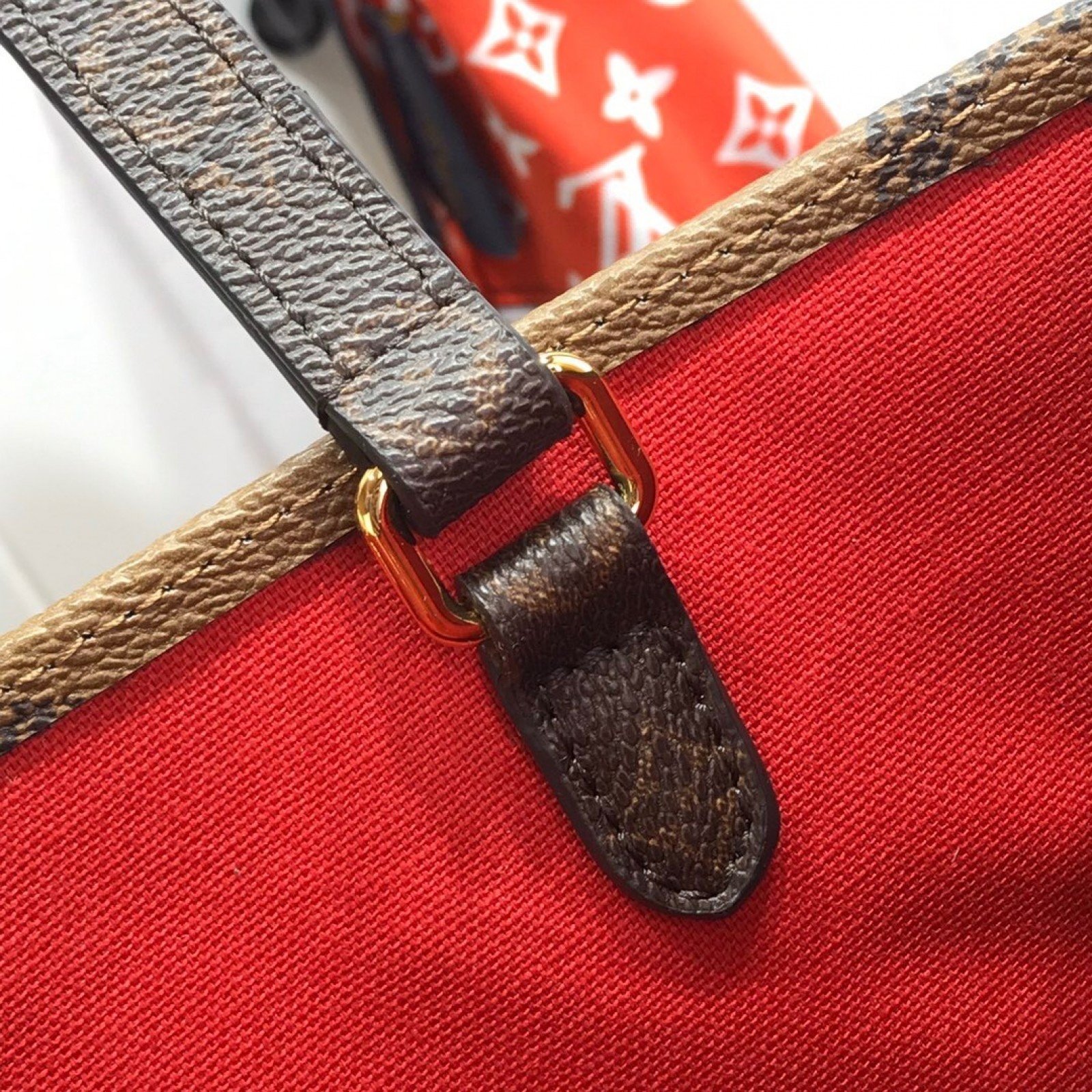 LV ONTHEGO BAG M44576