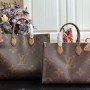 LV ONTHEGO BAG M44576