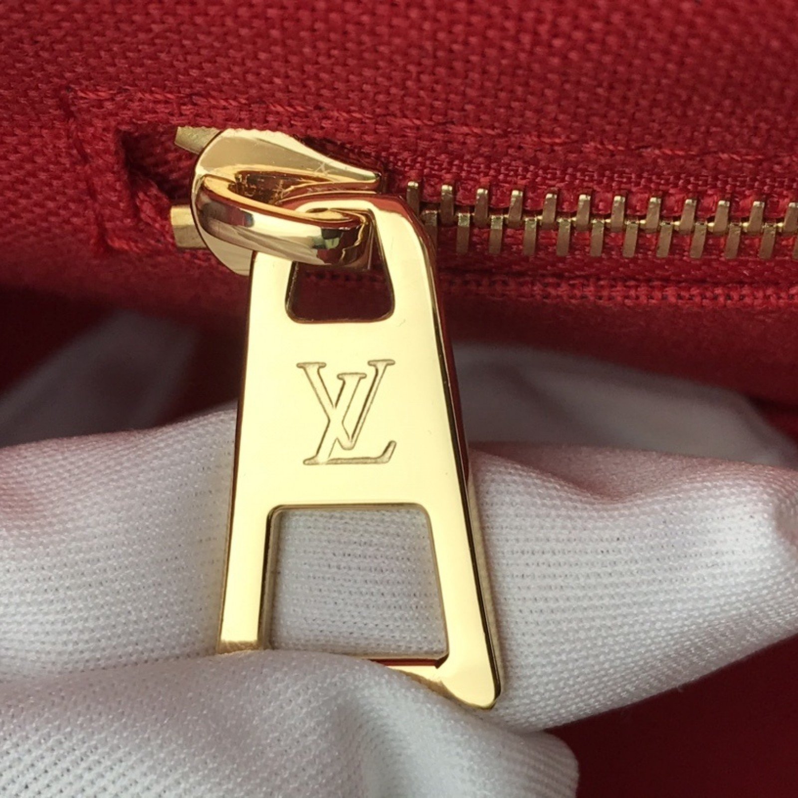 LV ONTHEGO BAG M44576CH