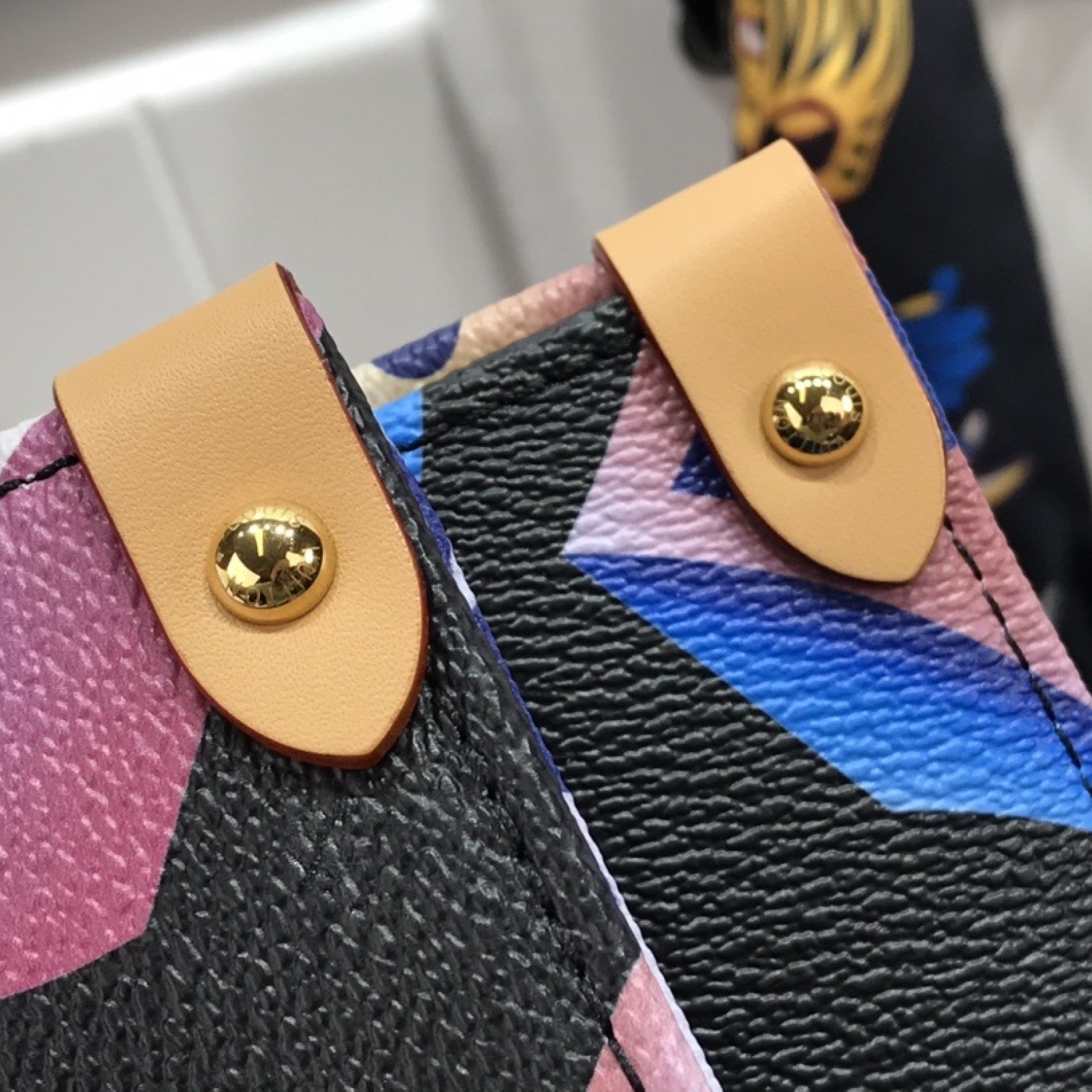 LV ONTHEGO BAG M44576CH