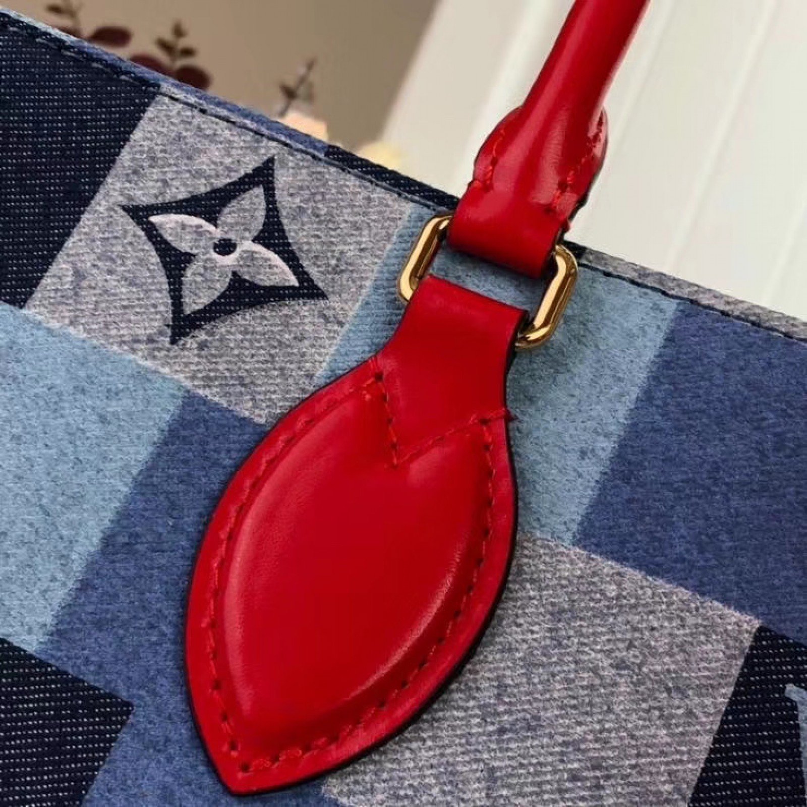 LV ONTHEGO BAG M44992