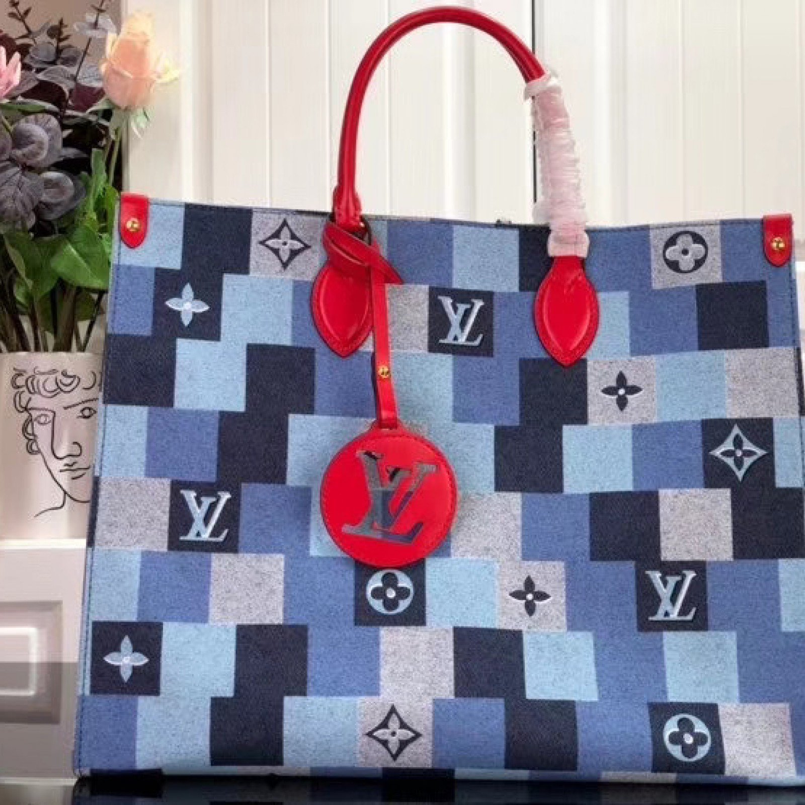 LV ONTHEGO BAG M44992