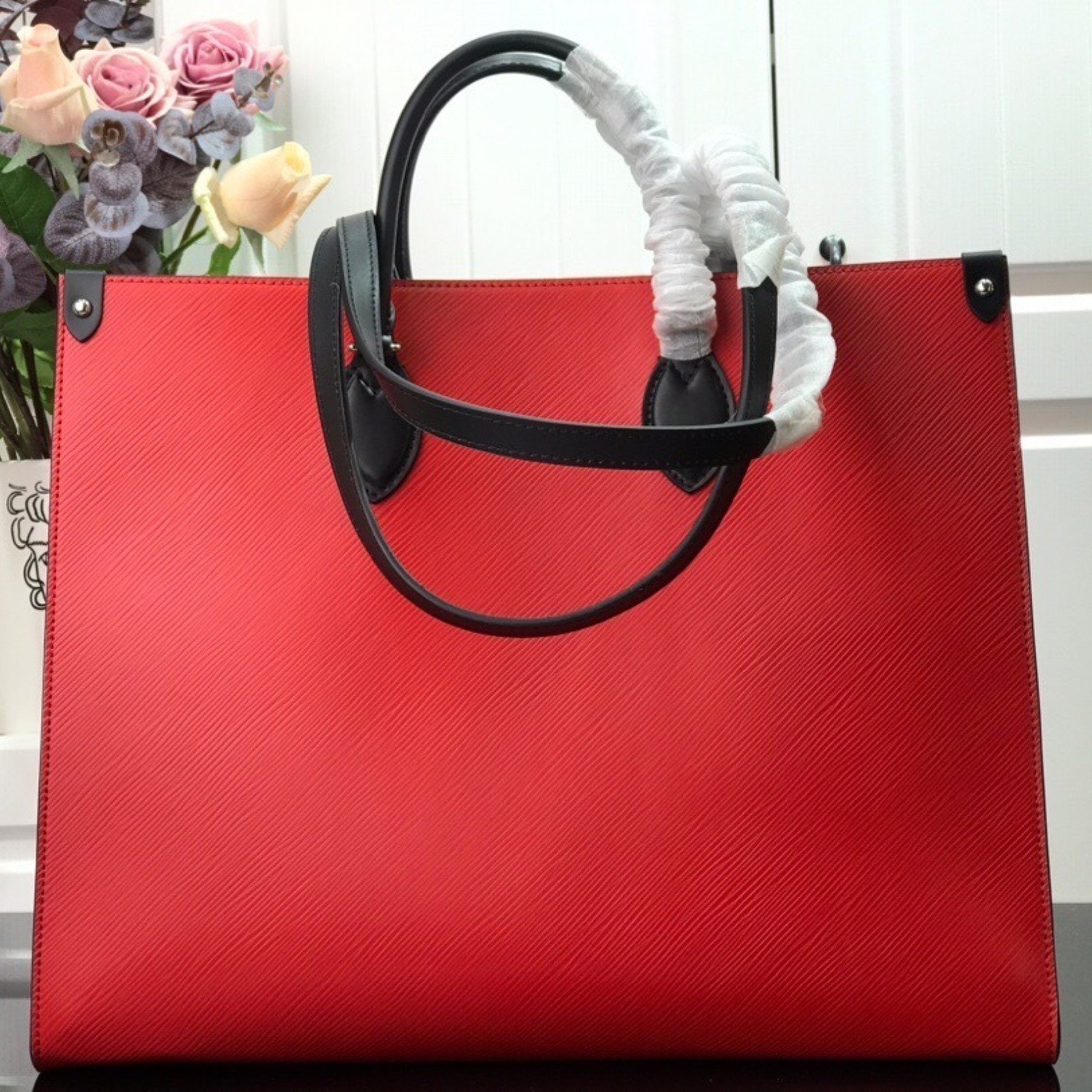 LV ONTHEGO BAG M56080