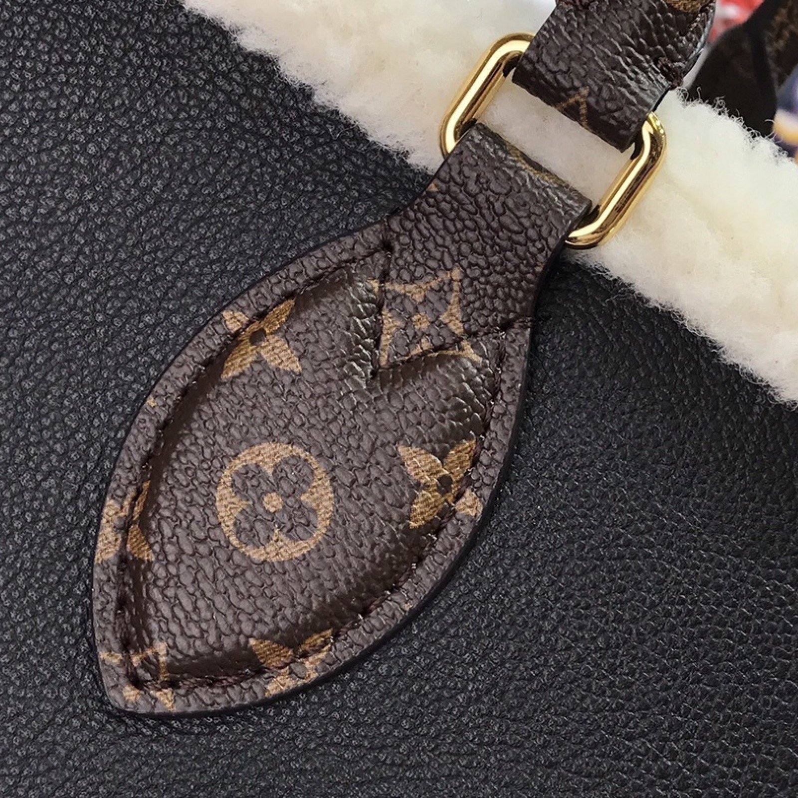LV ONTHEGO GM M56958