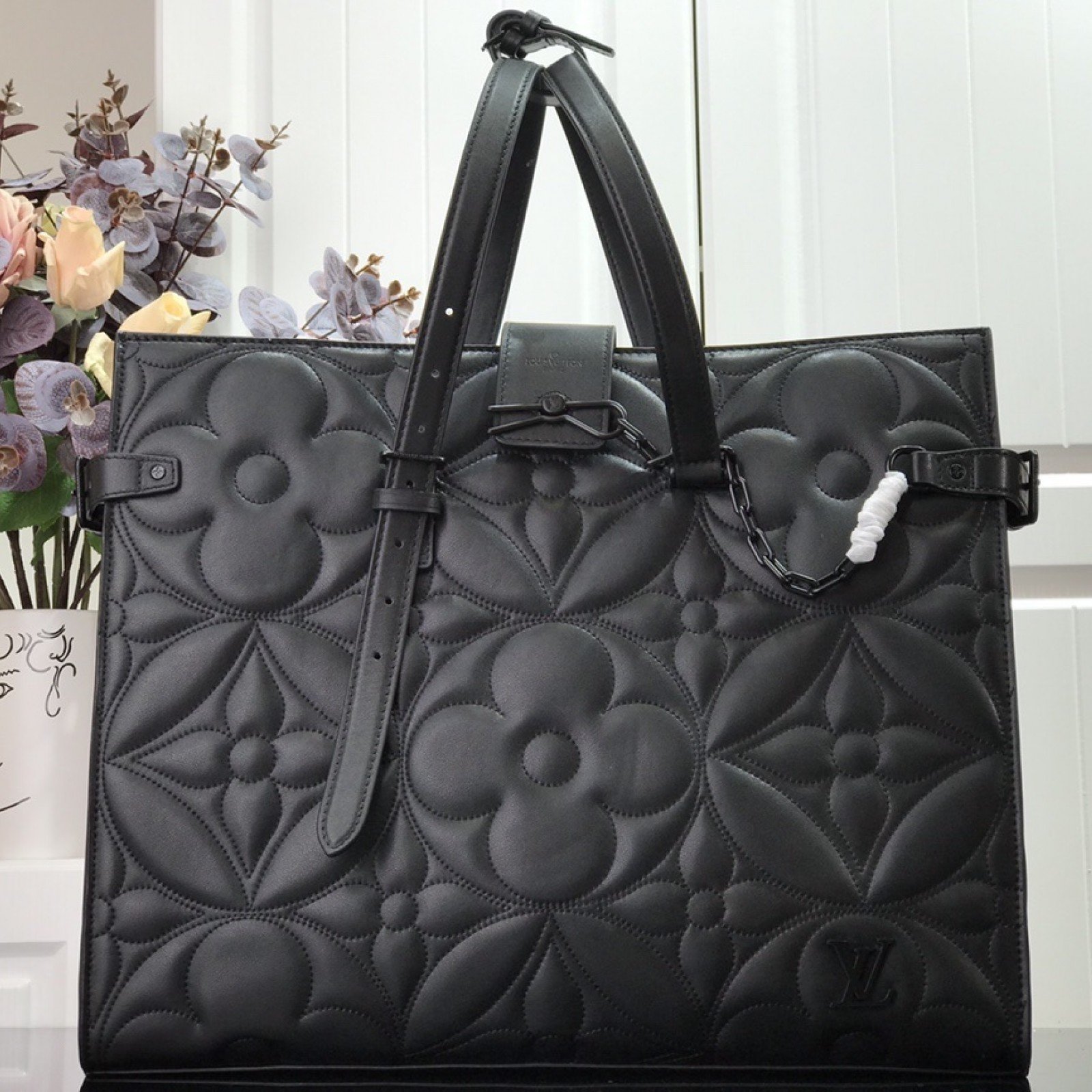 LV ONTHEGO M60725YH
