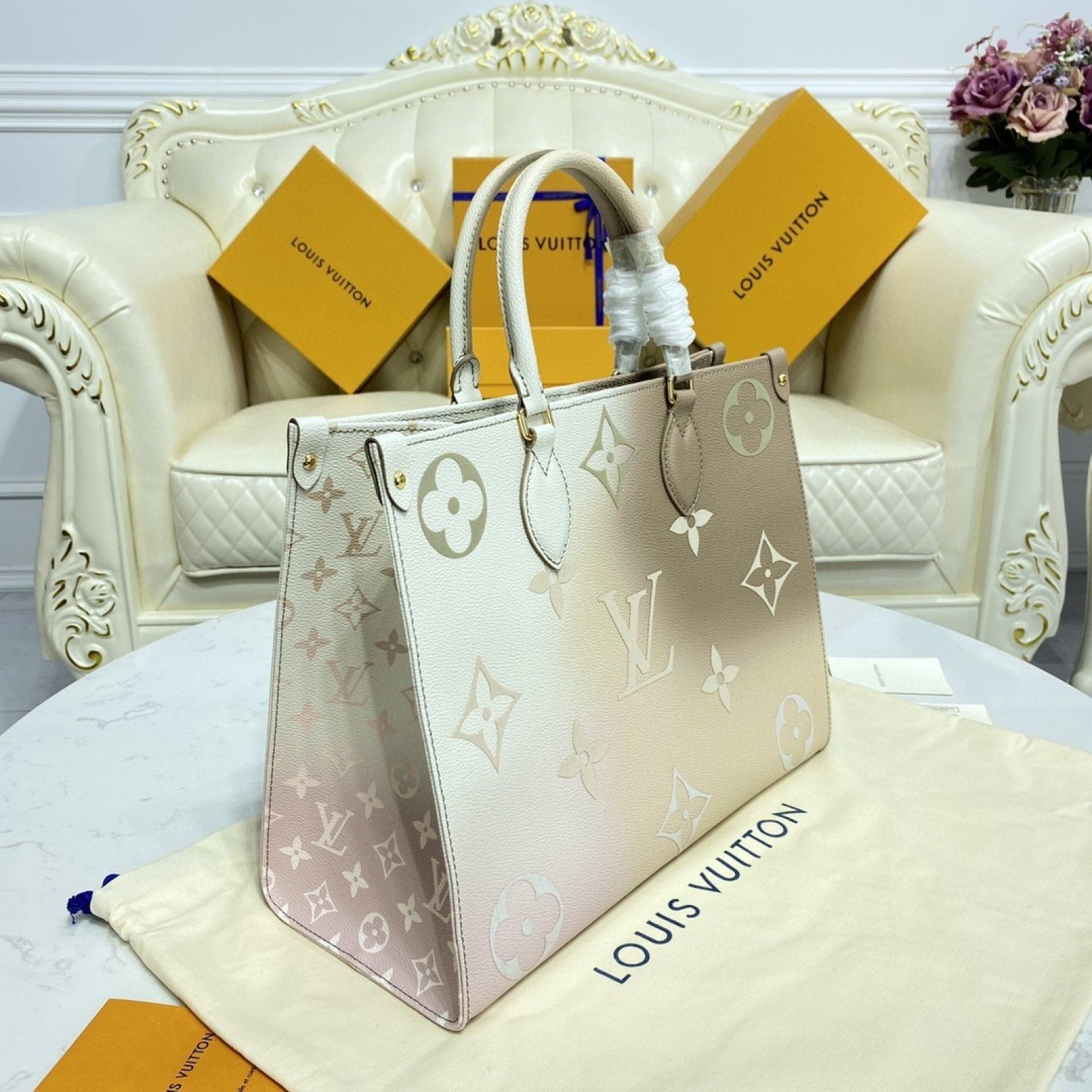 LV ONTHEGO MM M20510