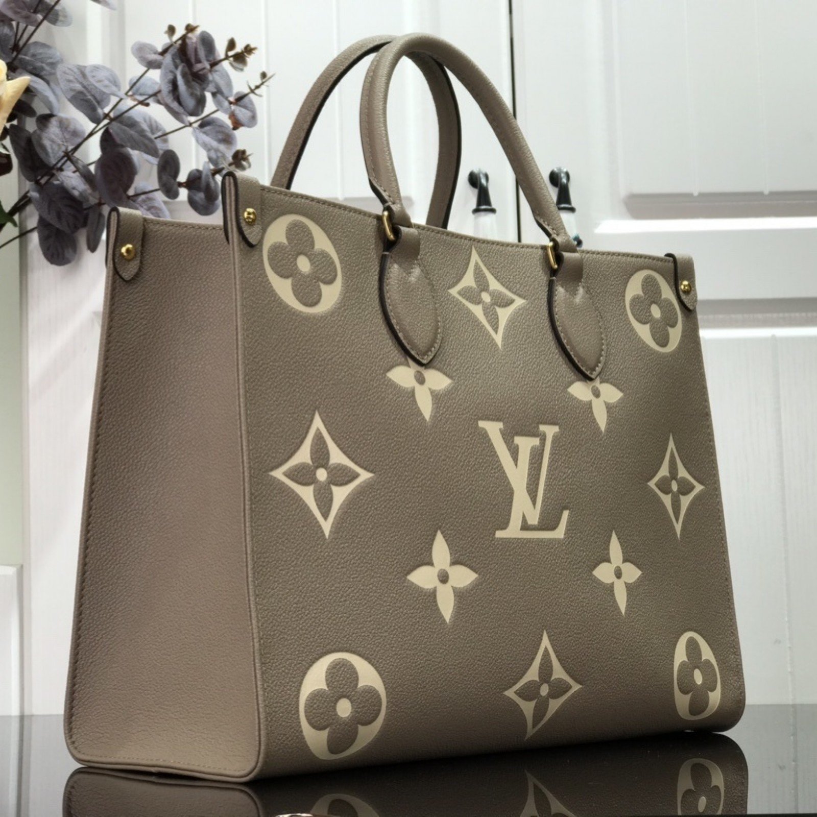 LV ONTHEGO MM M45495