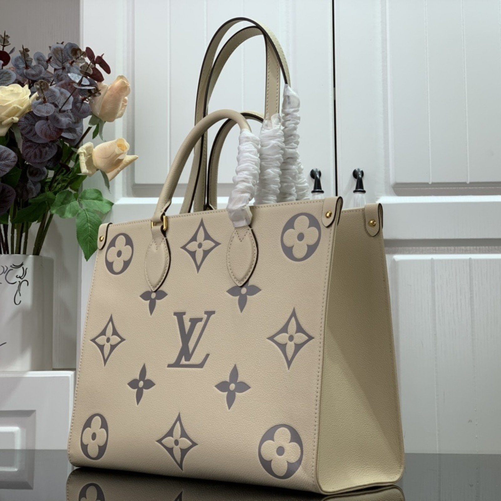LV ONTHEGO MM M45495
