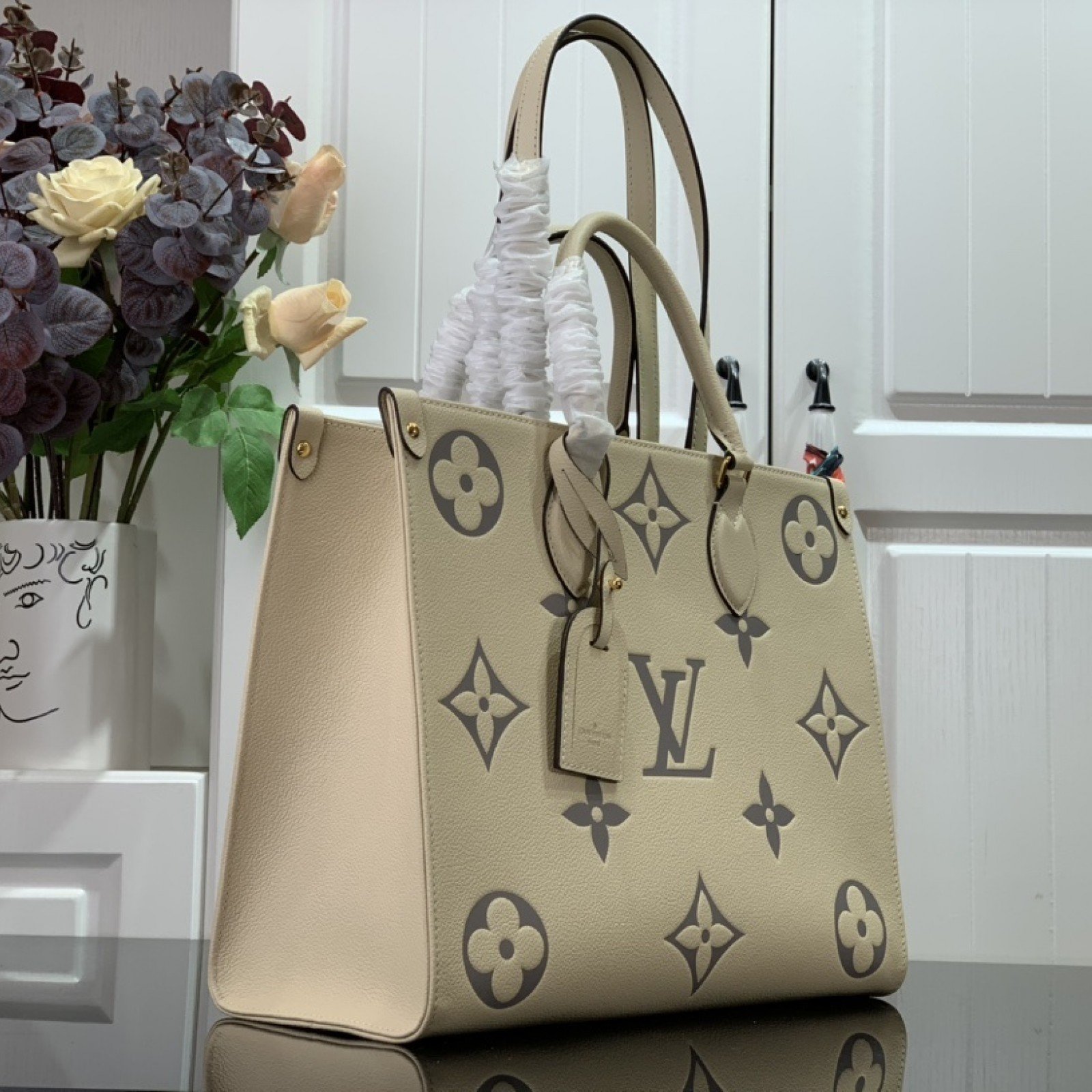 LV ONTHEGO MM M45495