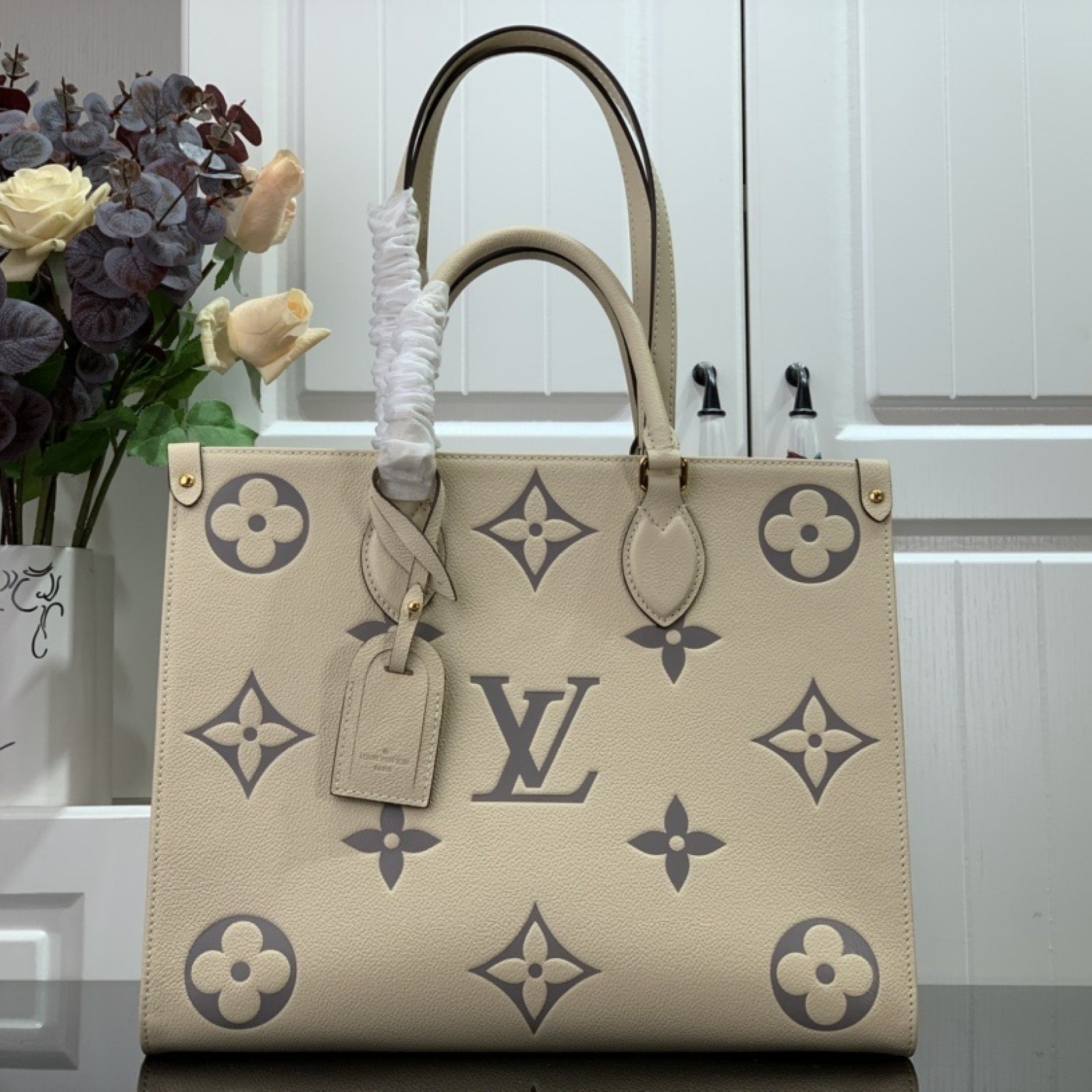 LV ONTHEGO MM M45495