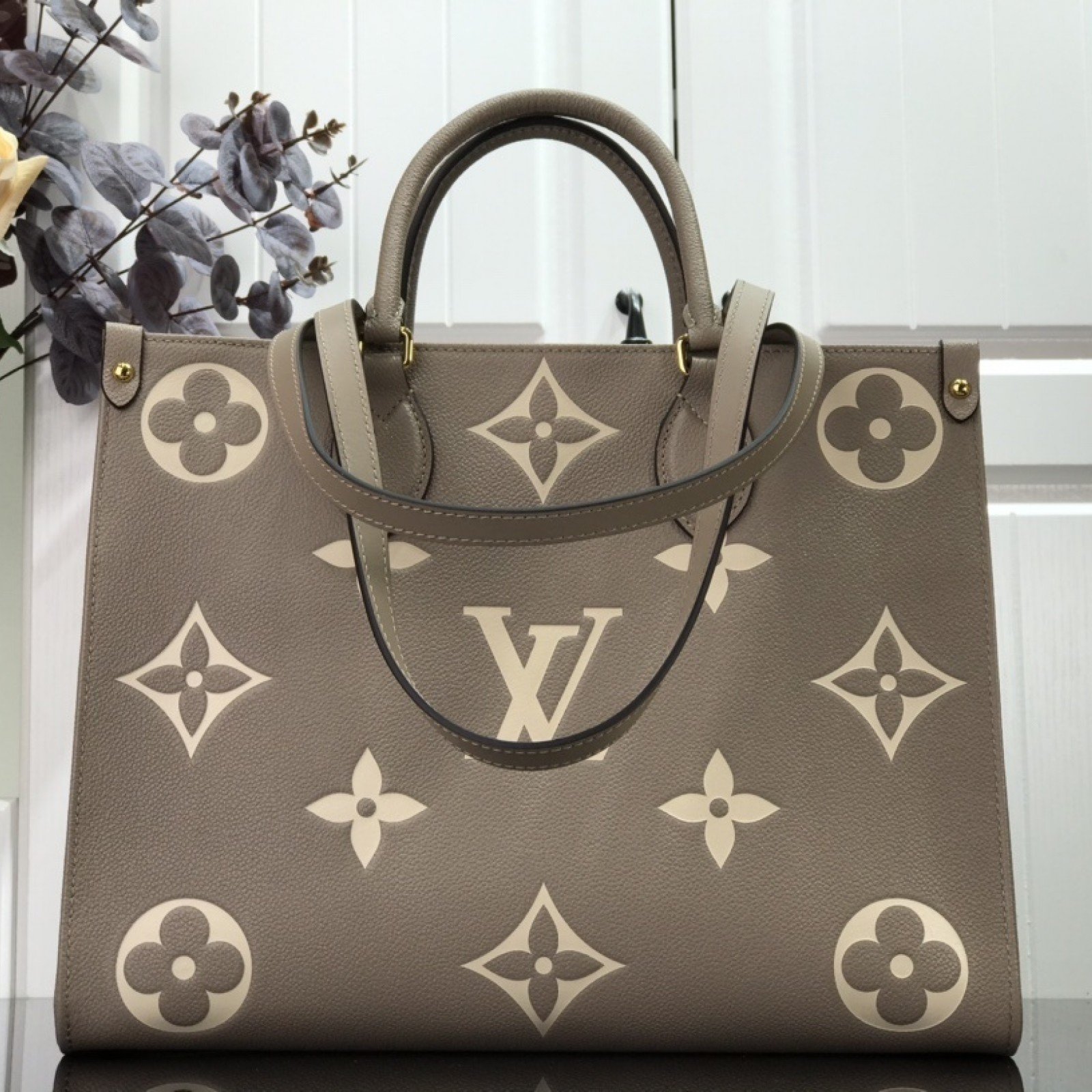 LV ONTHEGO MM M45495