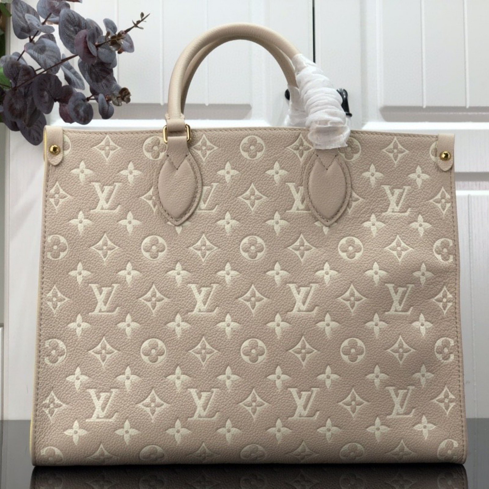 LV ONTHEGO MM M46060
