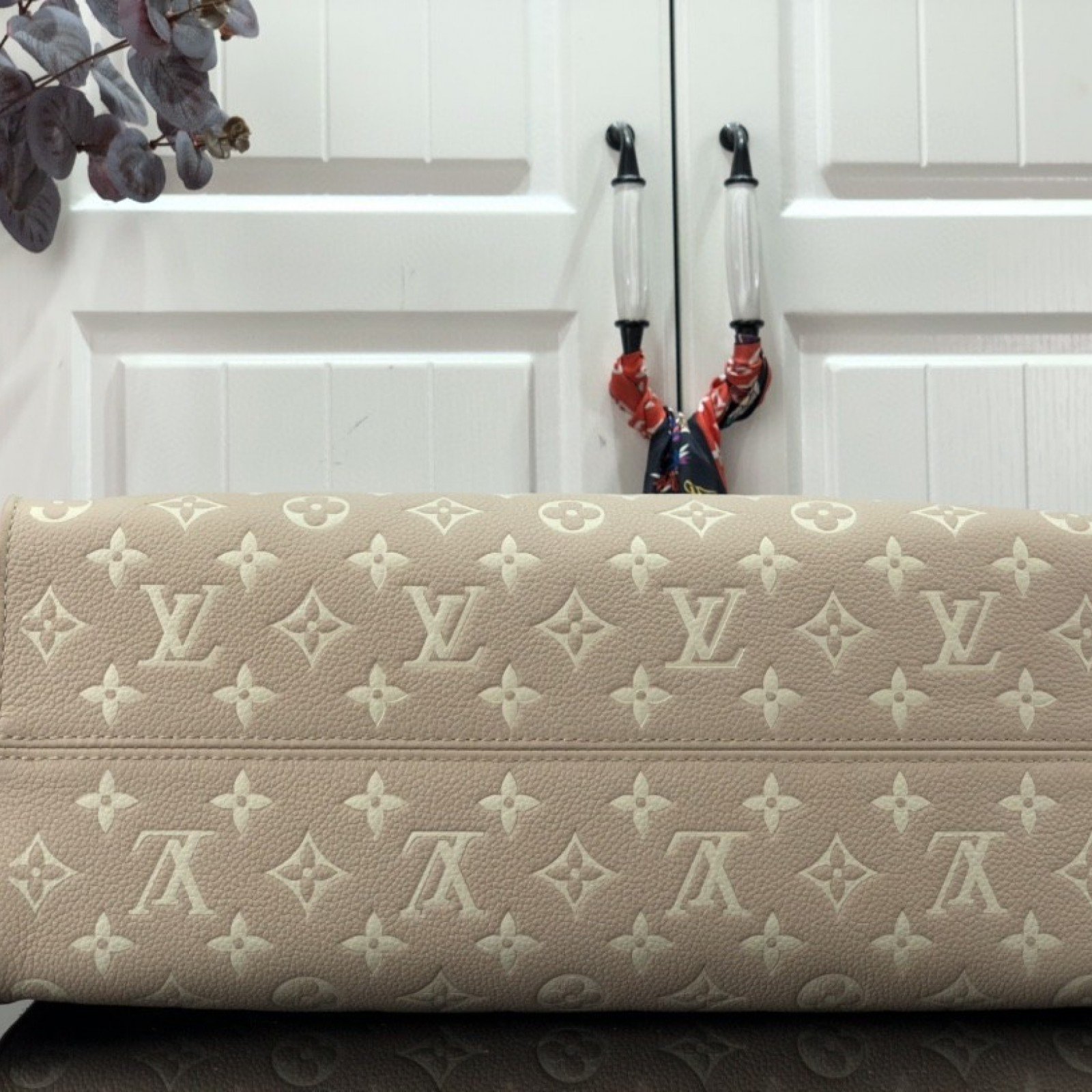 LV ONTHEGO MM M46060
