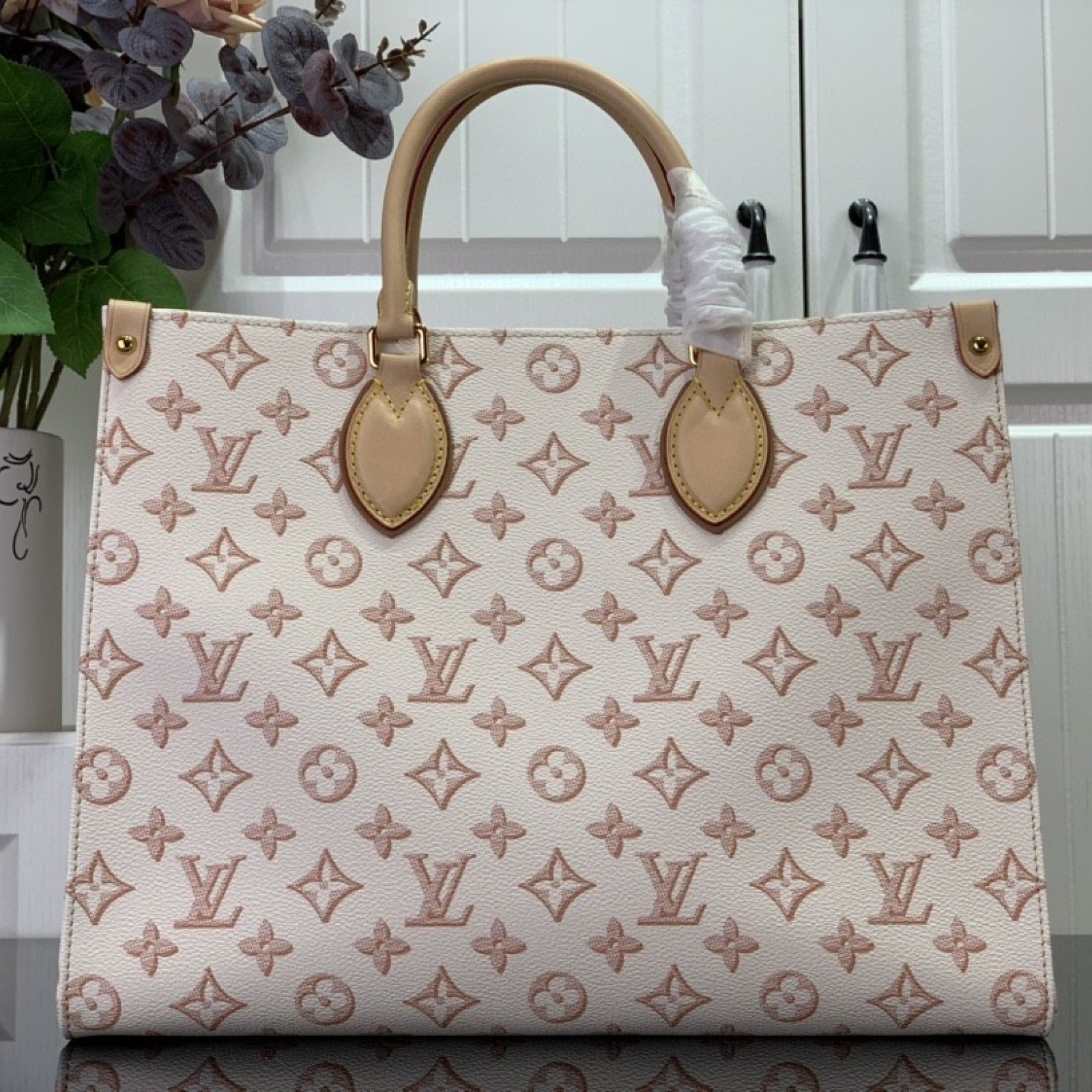 LV ONTHEGO MM M46154