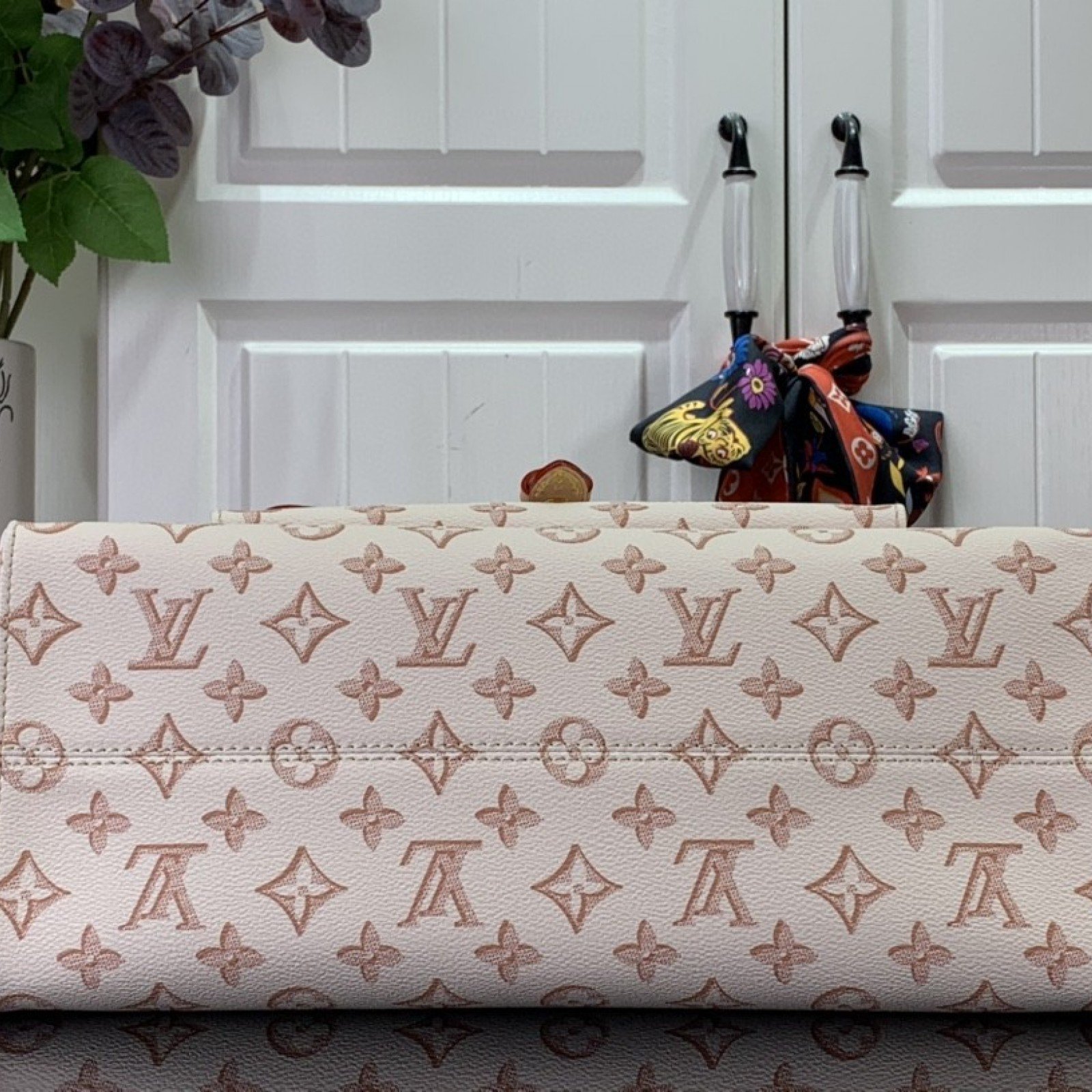 LV ONTHEGO MM M46154