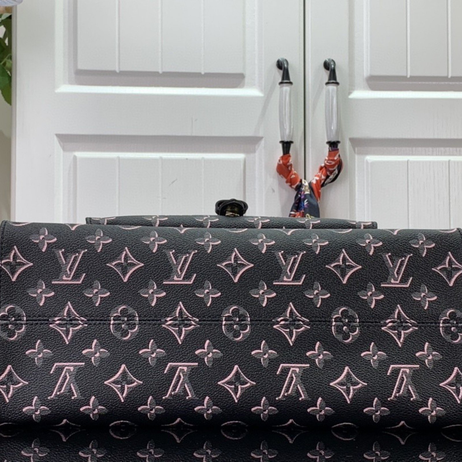 LV ONTHEGO MM M46154
