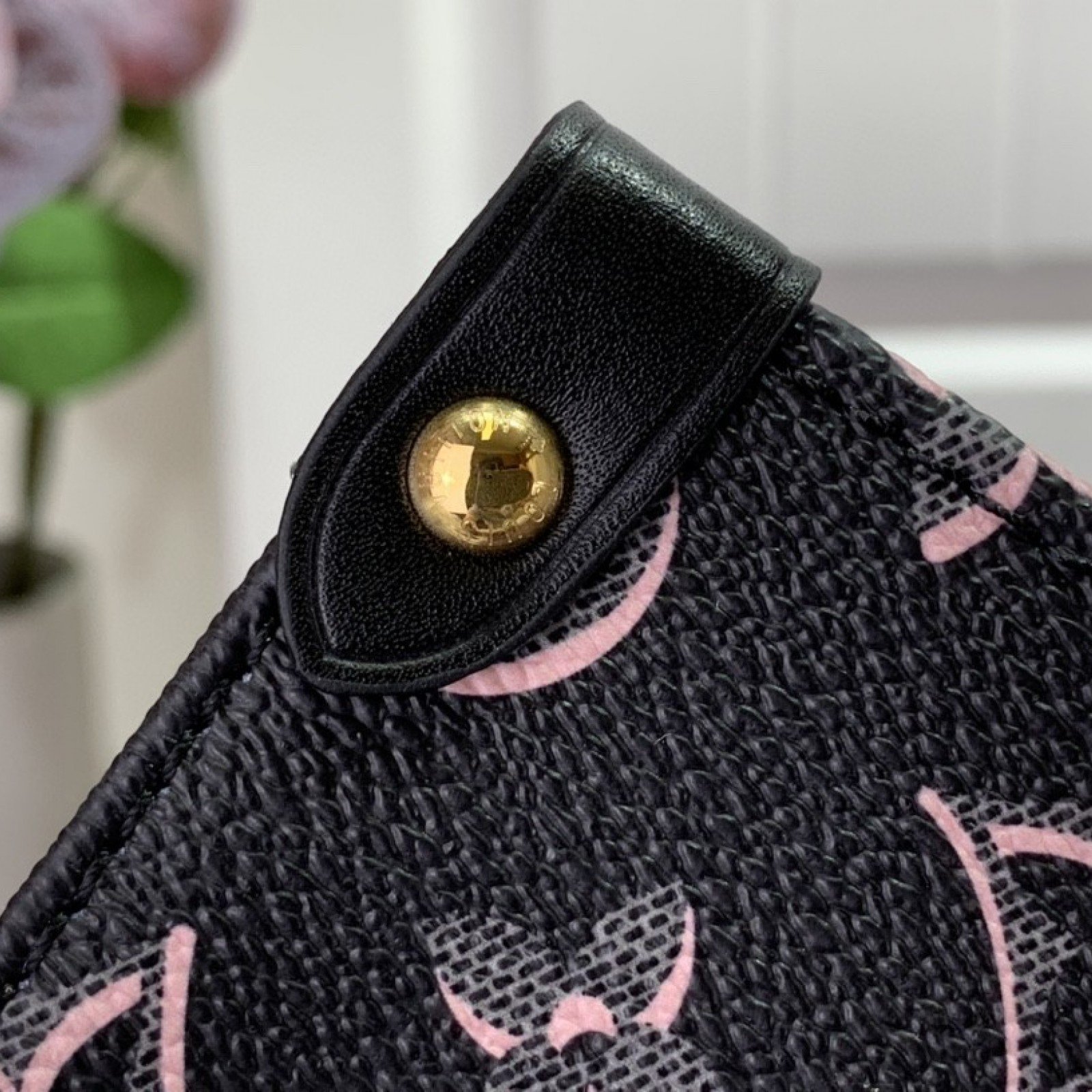 LV ONTHEGO MM M46154