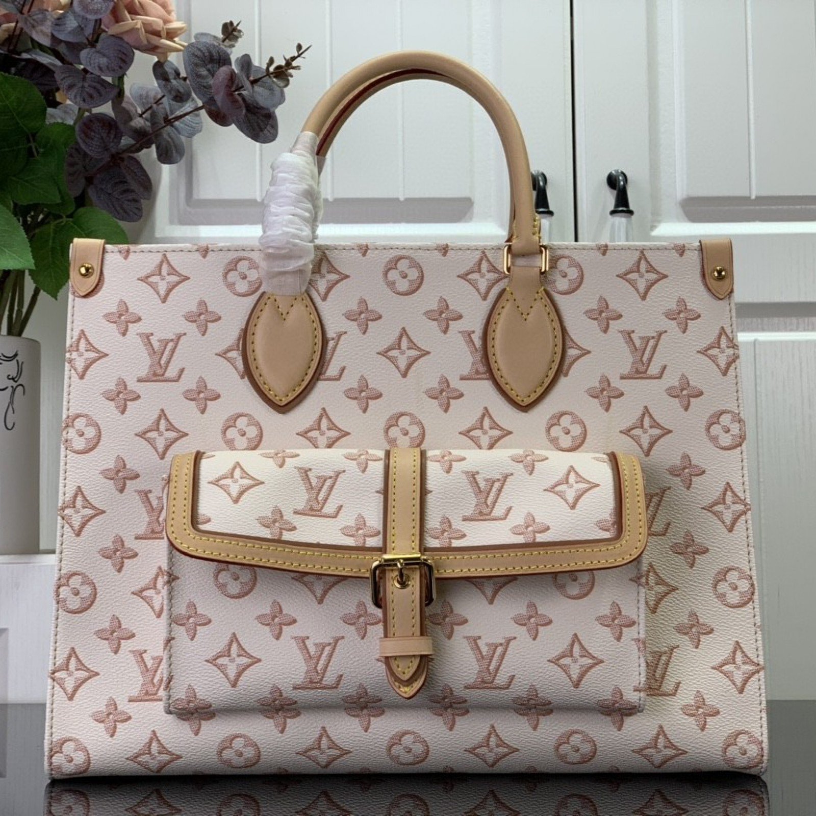 LV ONTHEGO MM M46154
