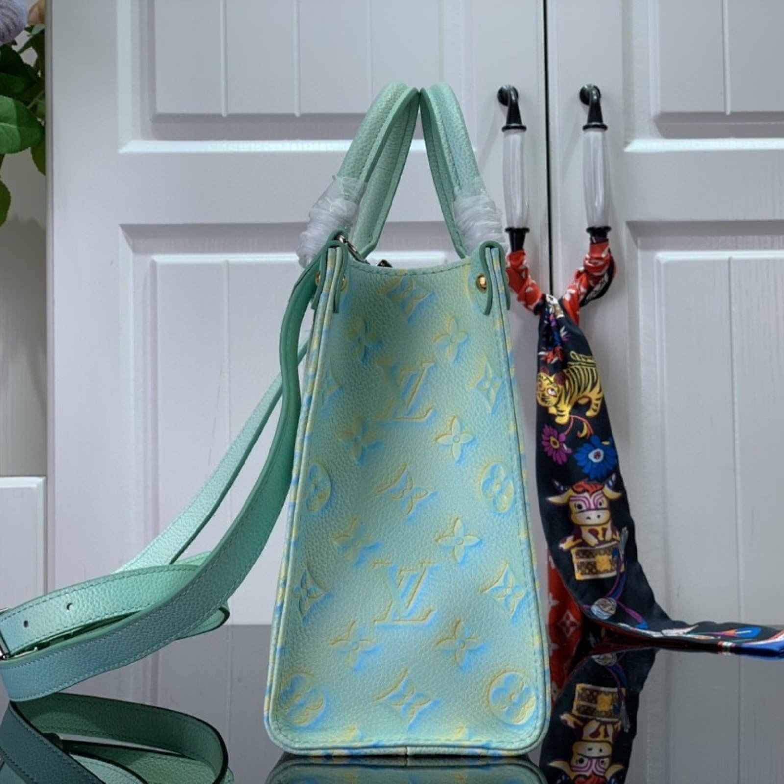 LV ONTHEGO PM M46168