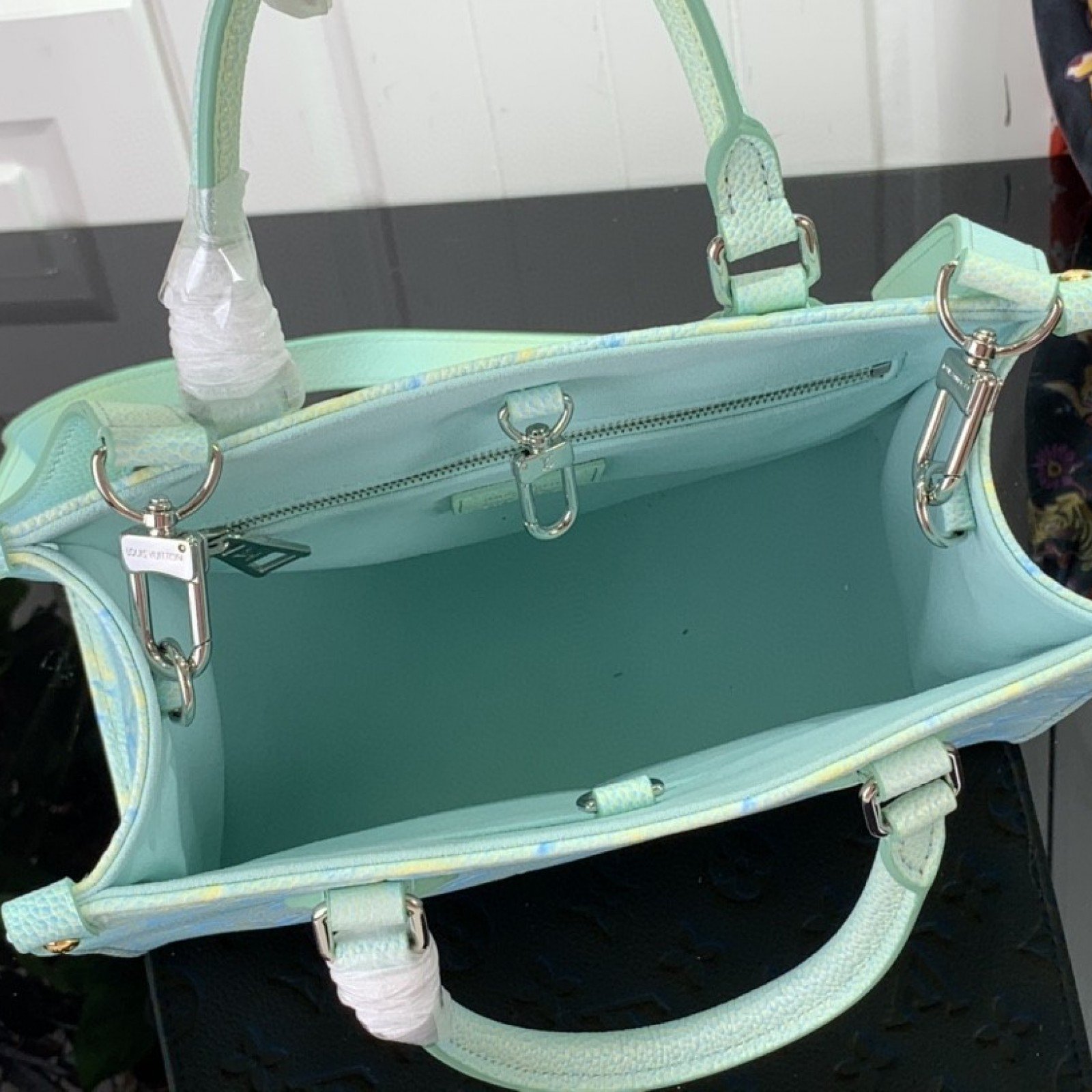 LV ONTHEGO PM M46168